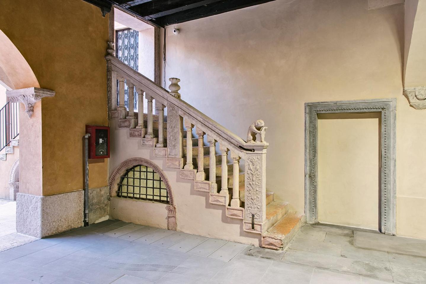 Apartment Palazzo Confalonieri Da Lisca