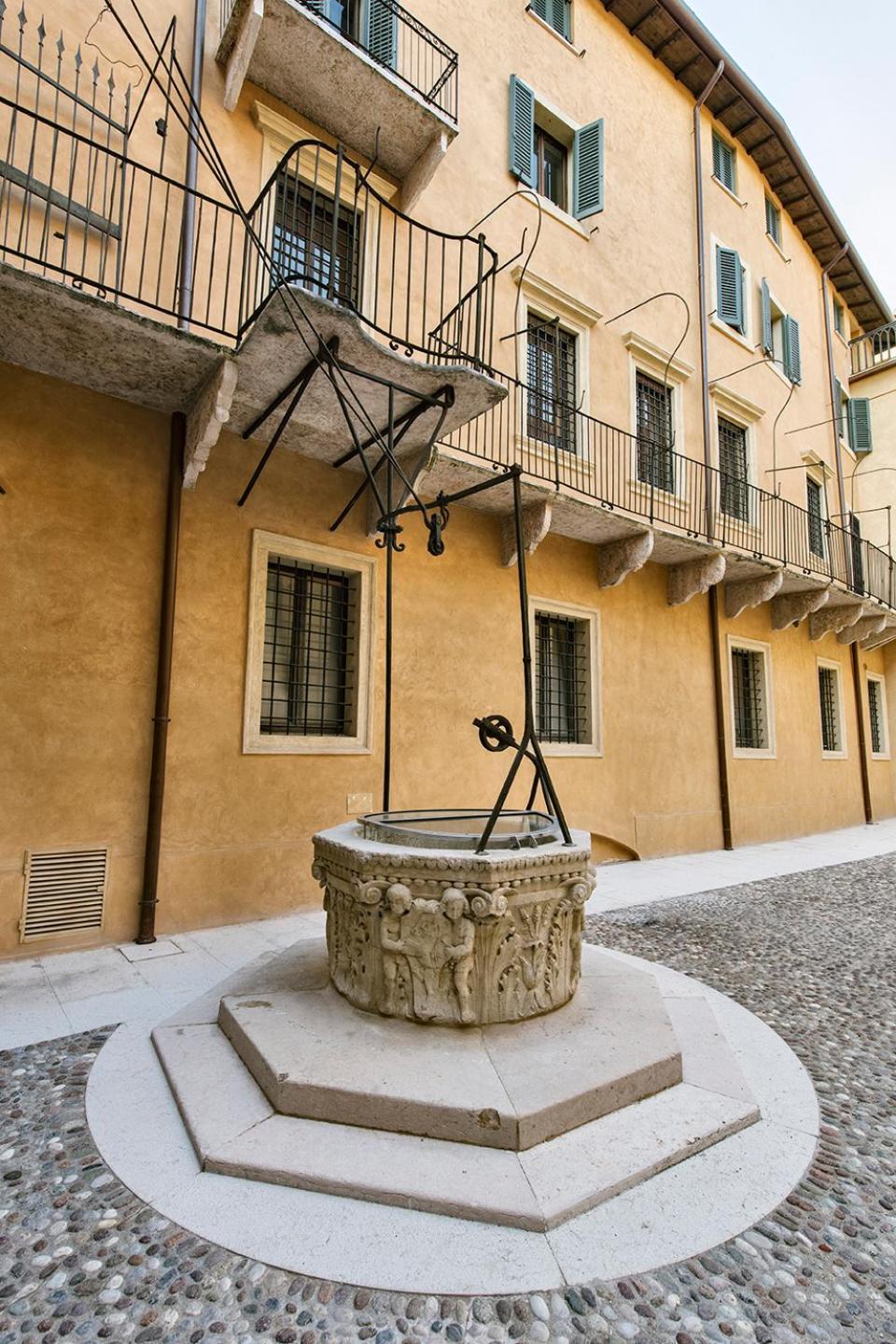 Apartment Palazzo Confalonieri Da Lisca *