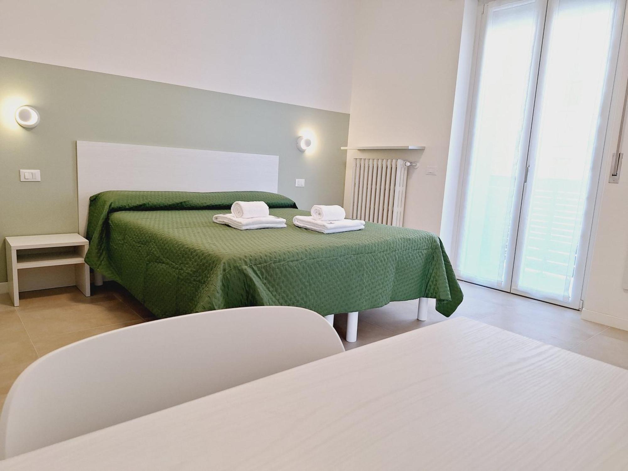 Apartment Re Lear Expo *
