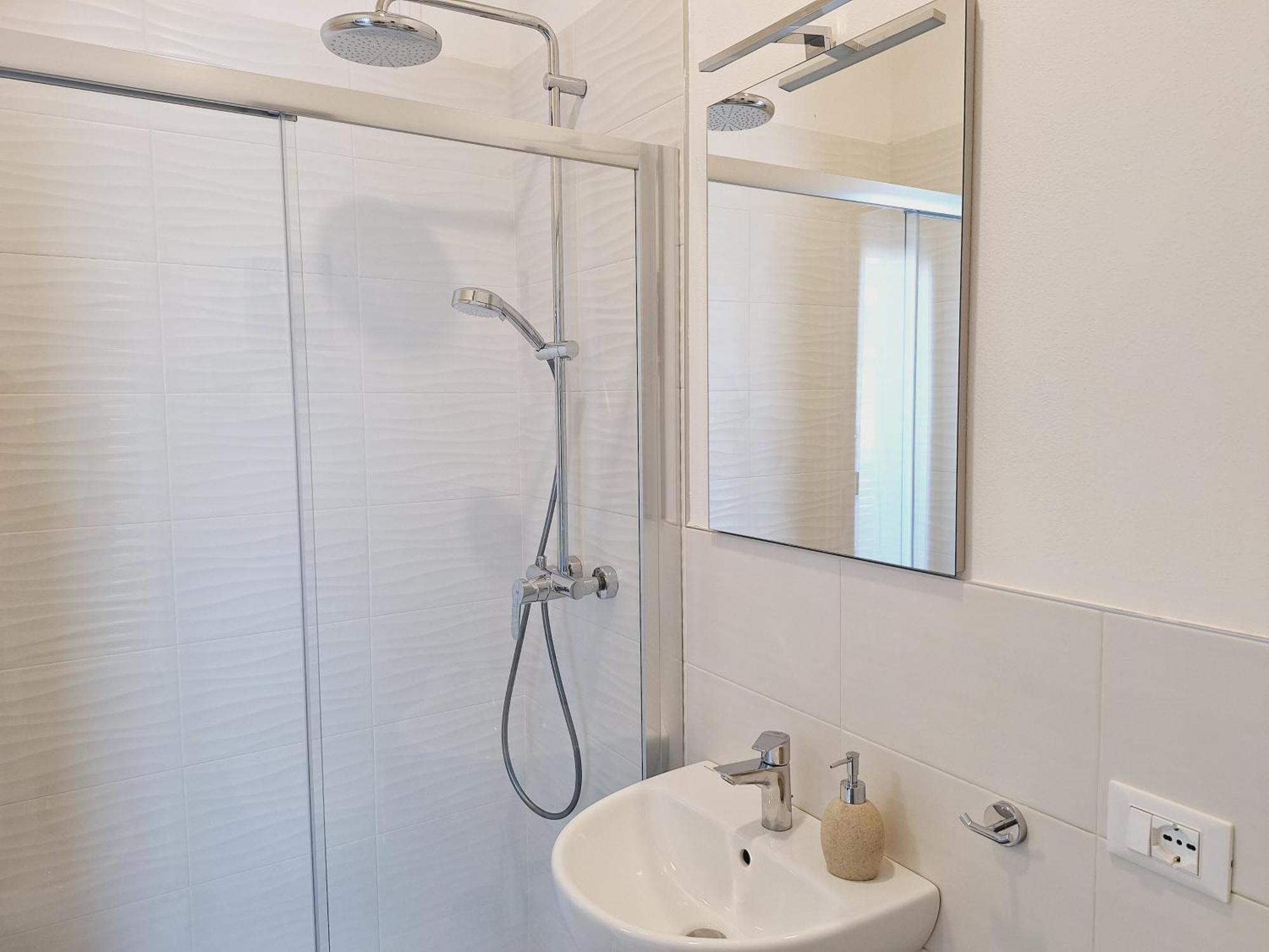 Apartment Re Lear Expo *