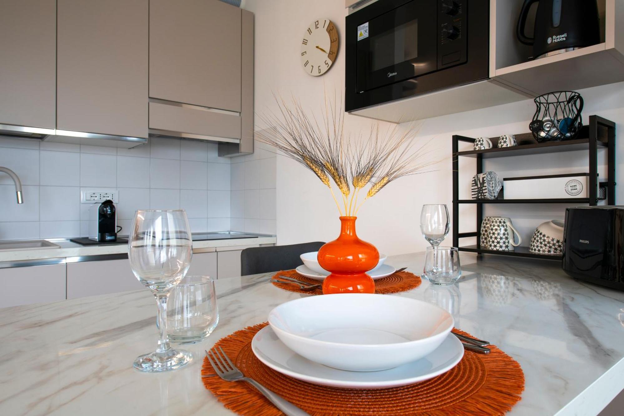 Apartment -free Parking-city-center-strategic