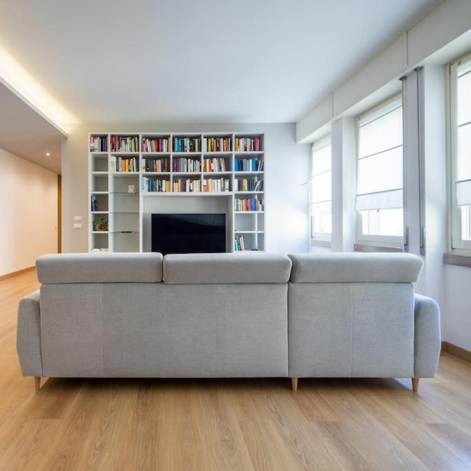 A Stone's Throw From Juliet's House And The Arena Apartment *