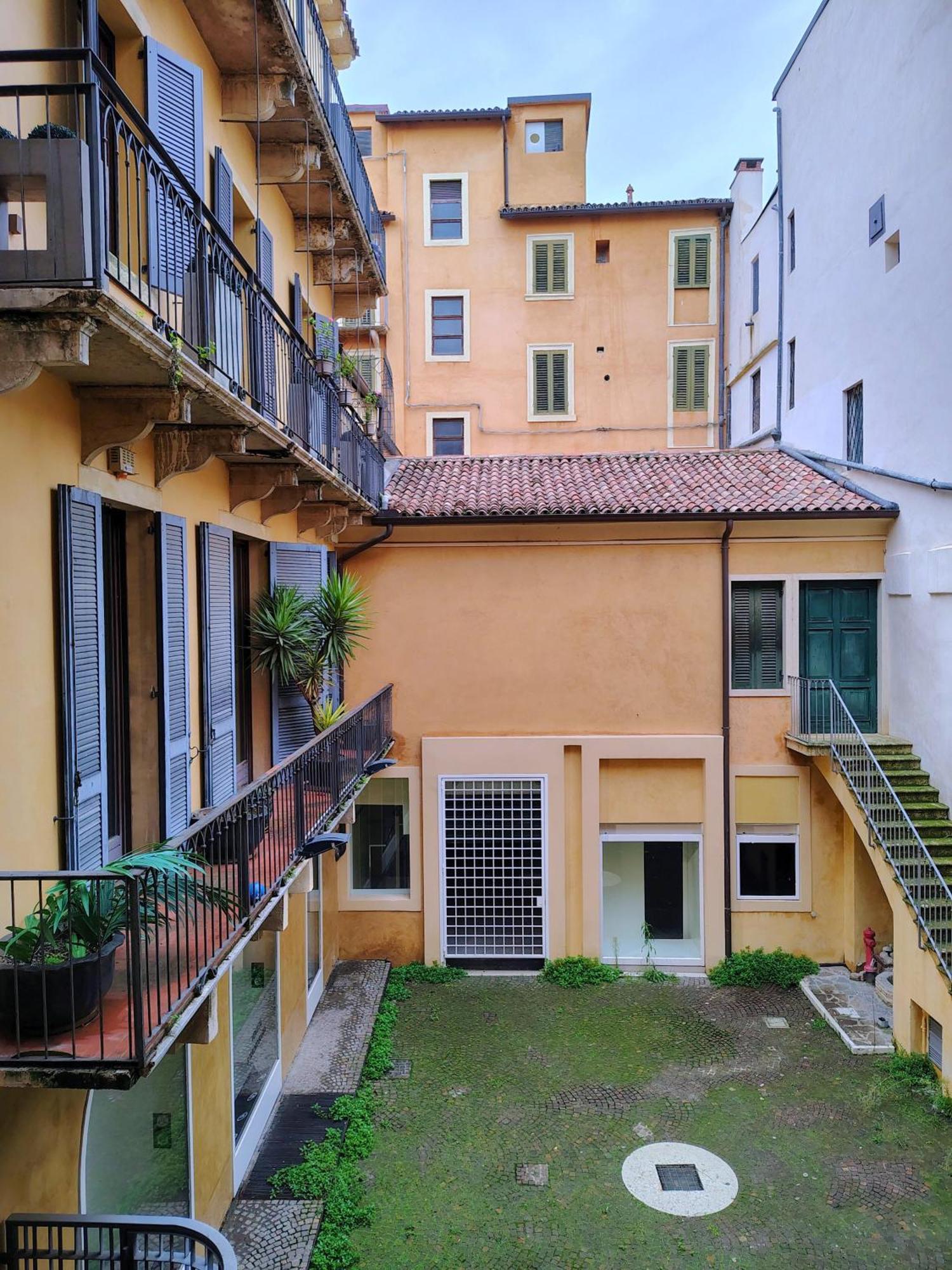Gasthof Italianflat - Rentroom Old Town - 200mt To Arena 3*