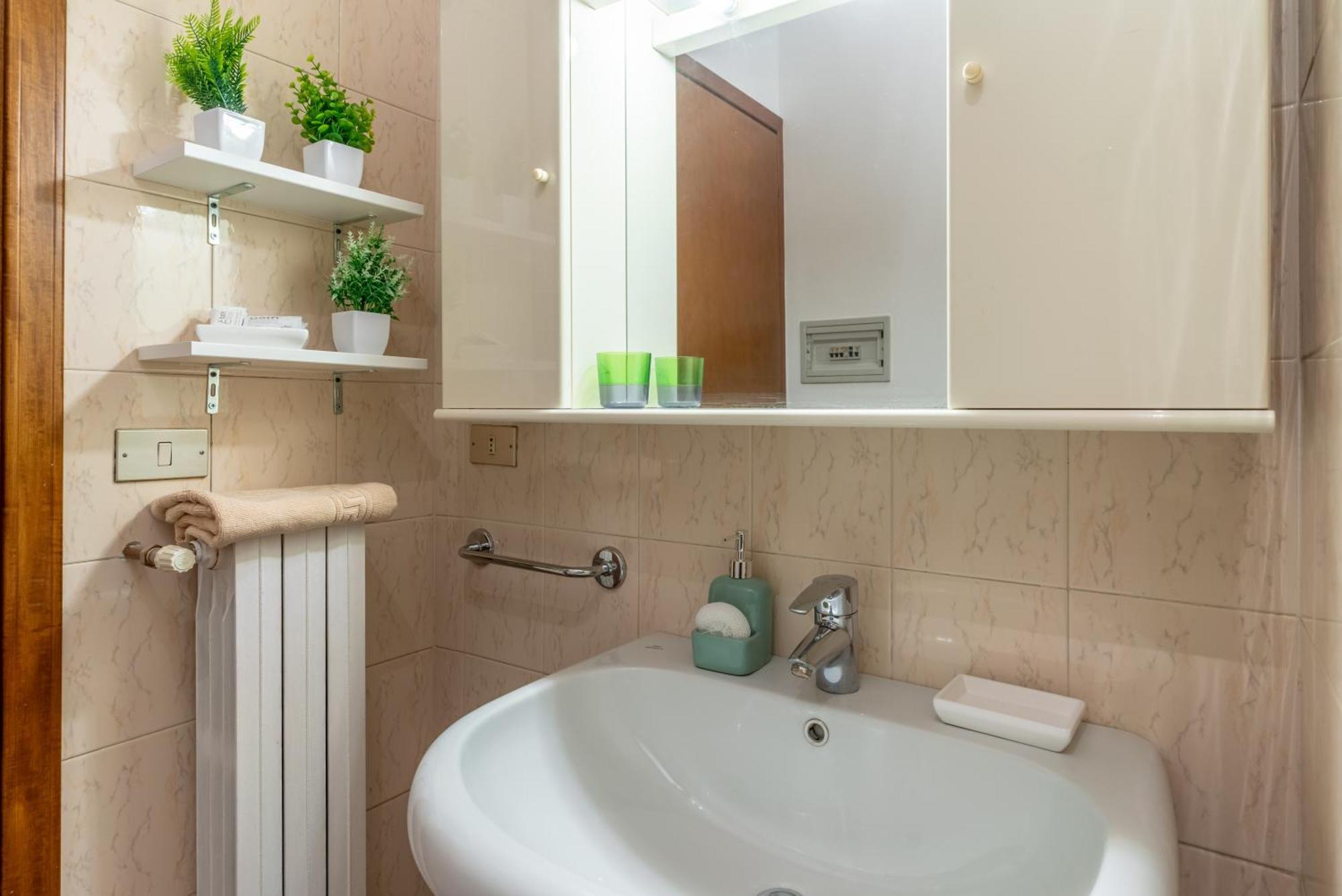 Apartment -near Arena & Parking - Pet Friendly Historical Arena Palace Verona