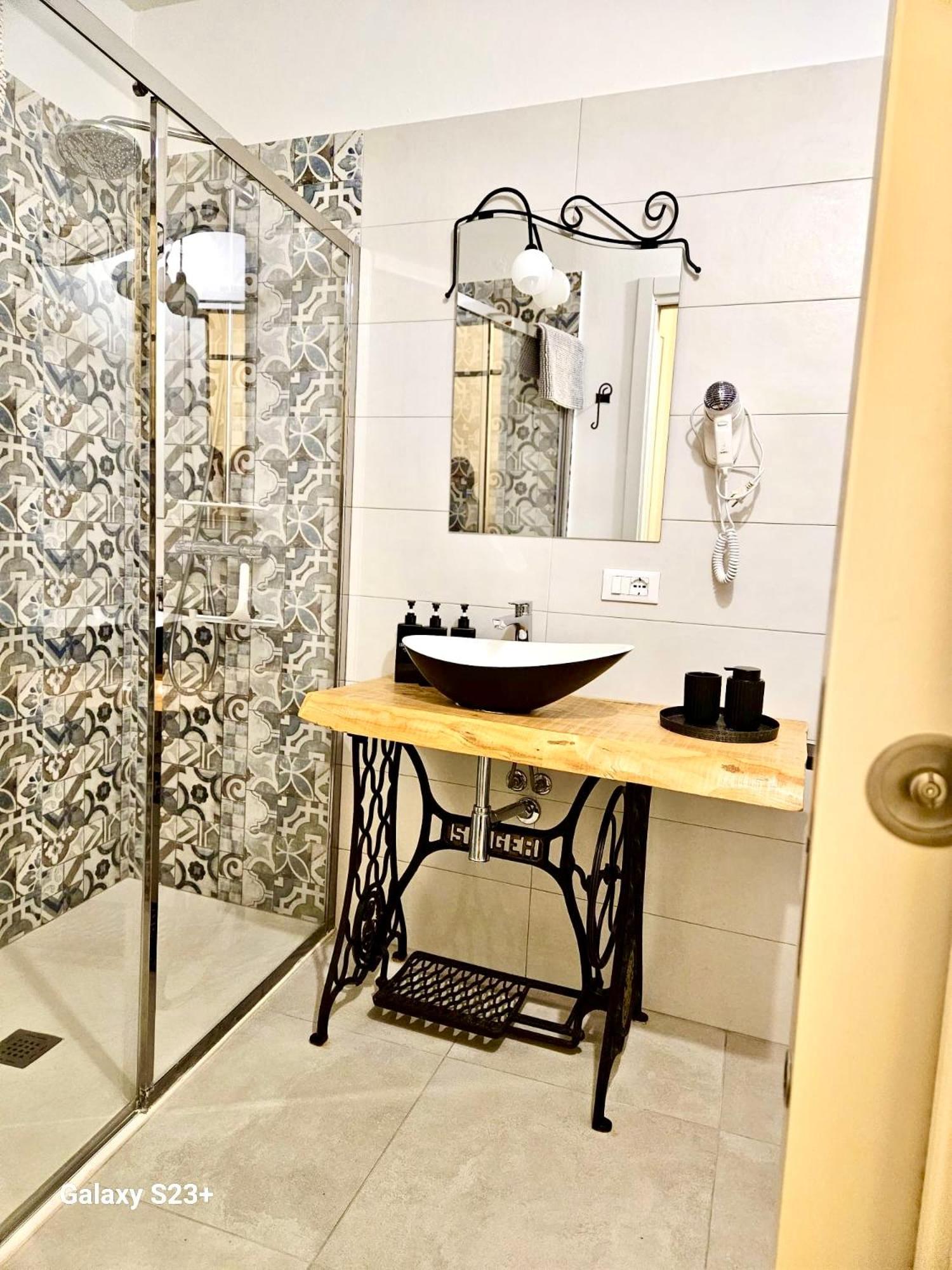 Rosso Suite-free Parking Appartement Verona