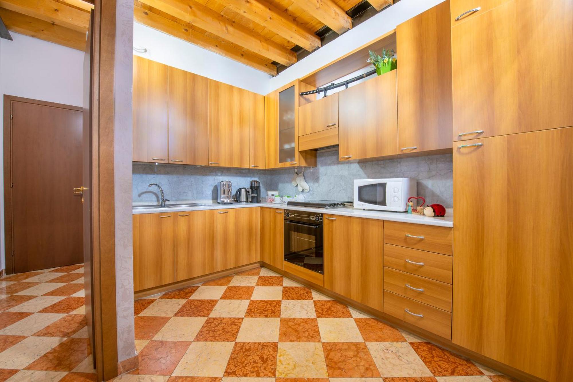 Bed & Breakfast Arena Mazzini Centro Verona