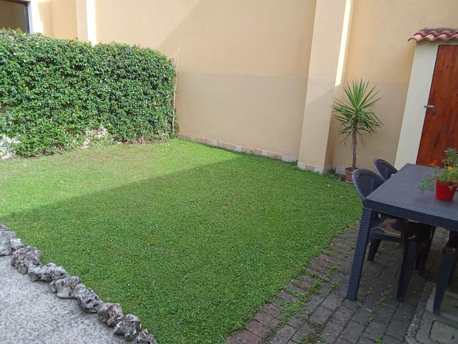 La Casa Di Davide Con Giardino E Garage