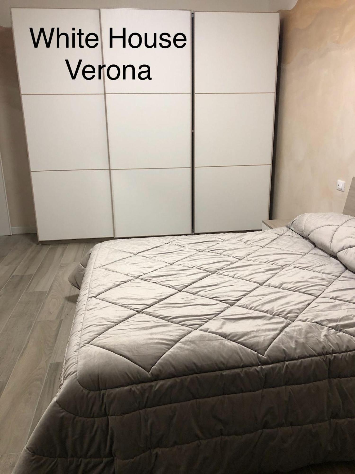 White House * Verona