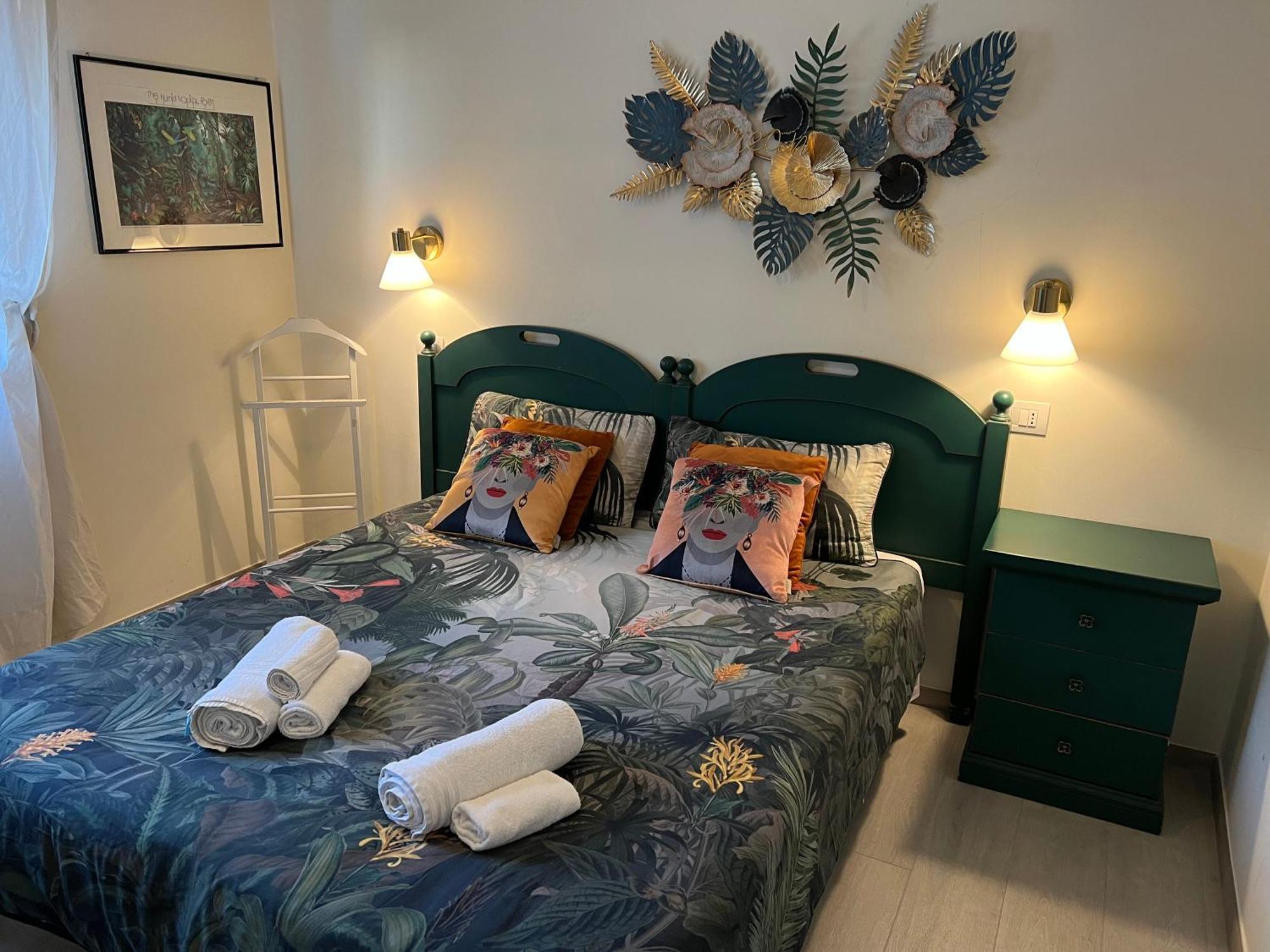 Jungle Chic Business & Fun Apartment *