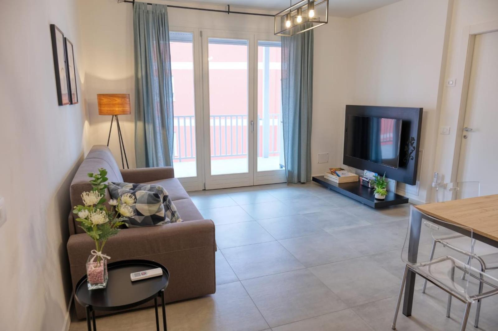 Al 45 B.go Roma -vr- Con Garage Apartment *