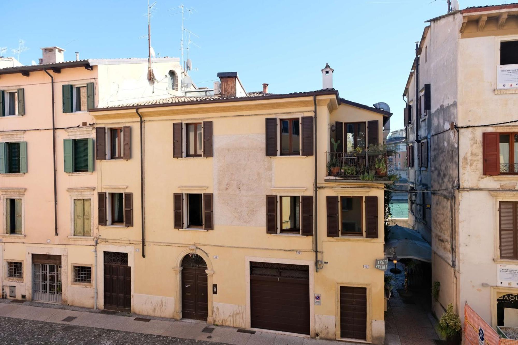 Apartment Vr Antica Riva