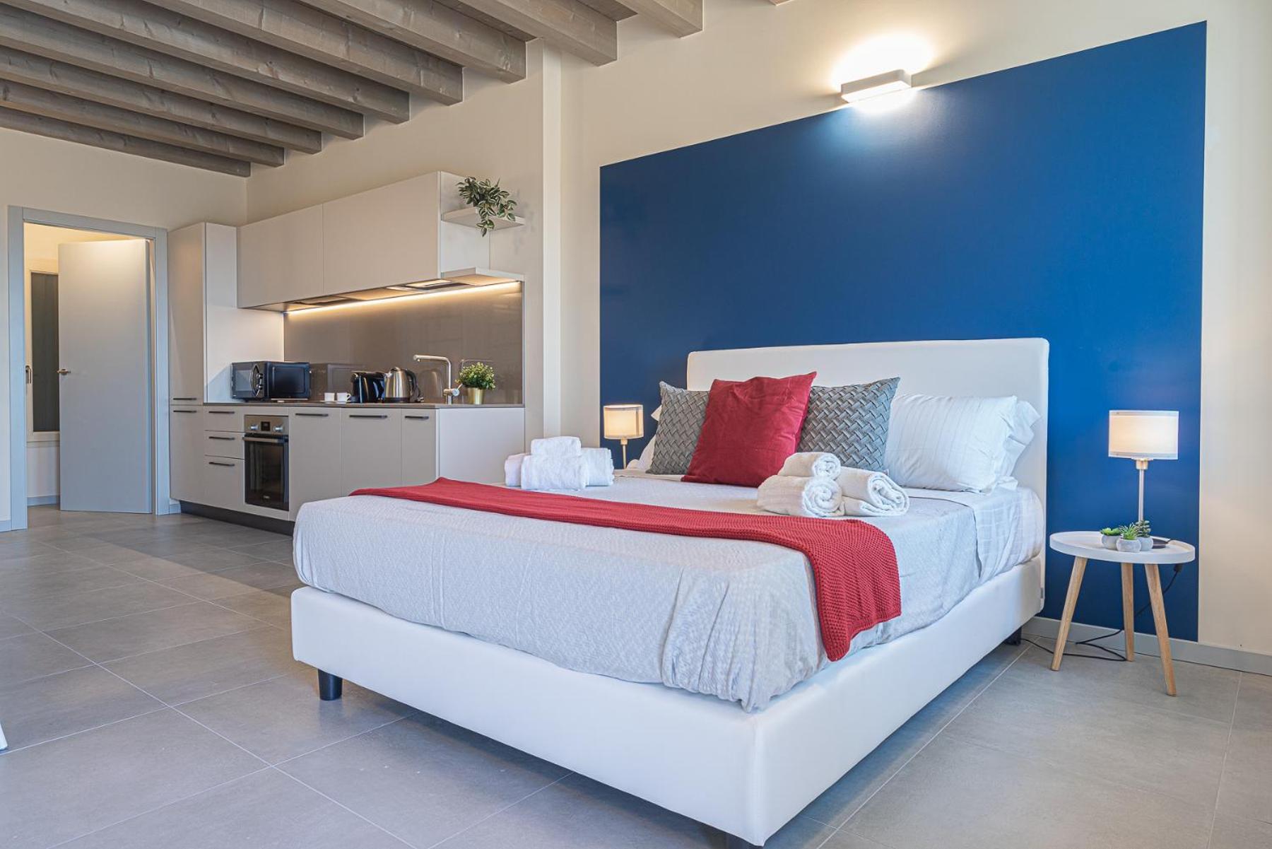 Skyline - 9m Apartment