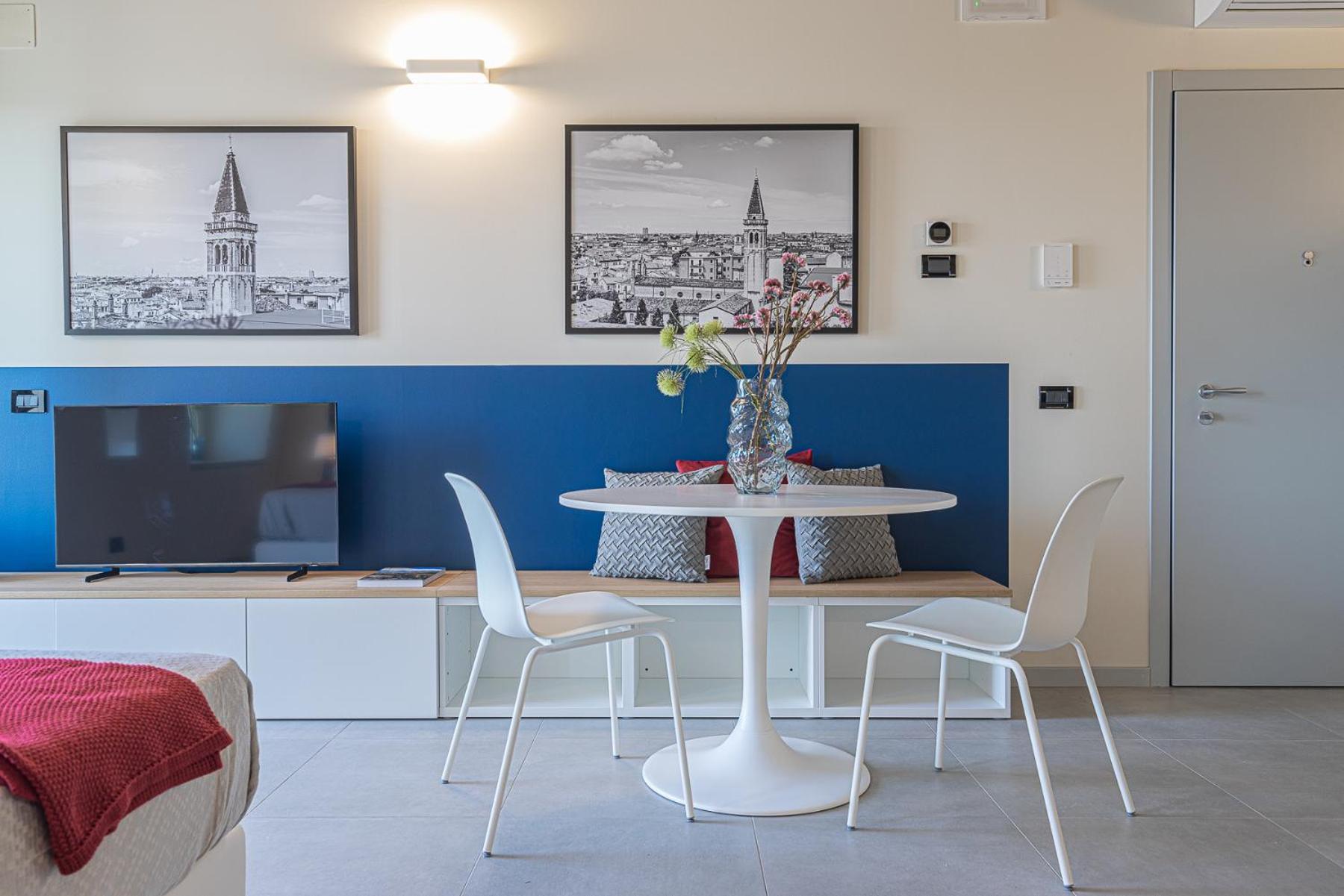 Skyline - 9m Apartment