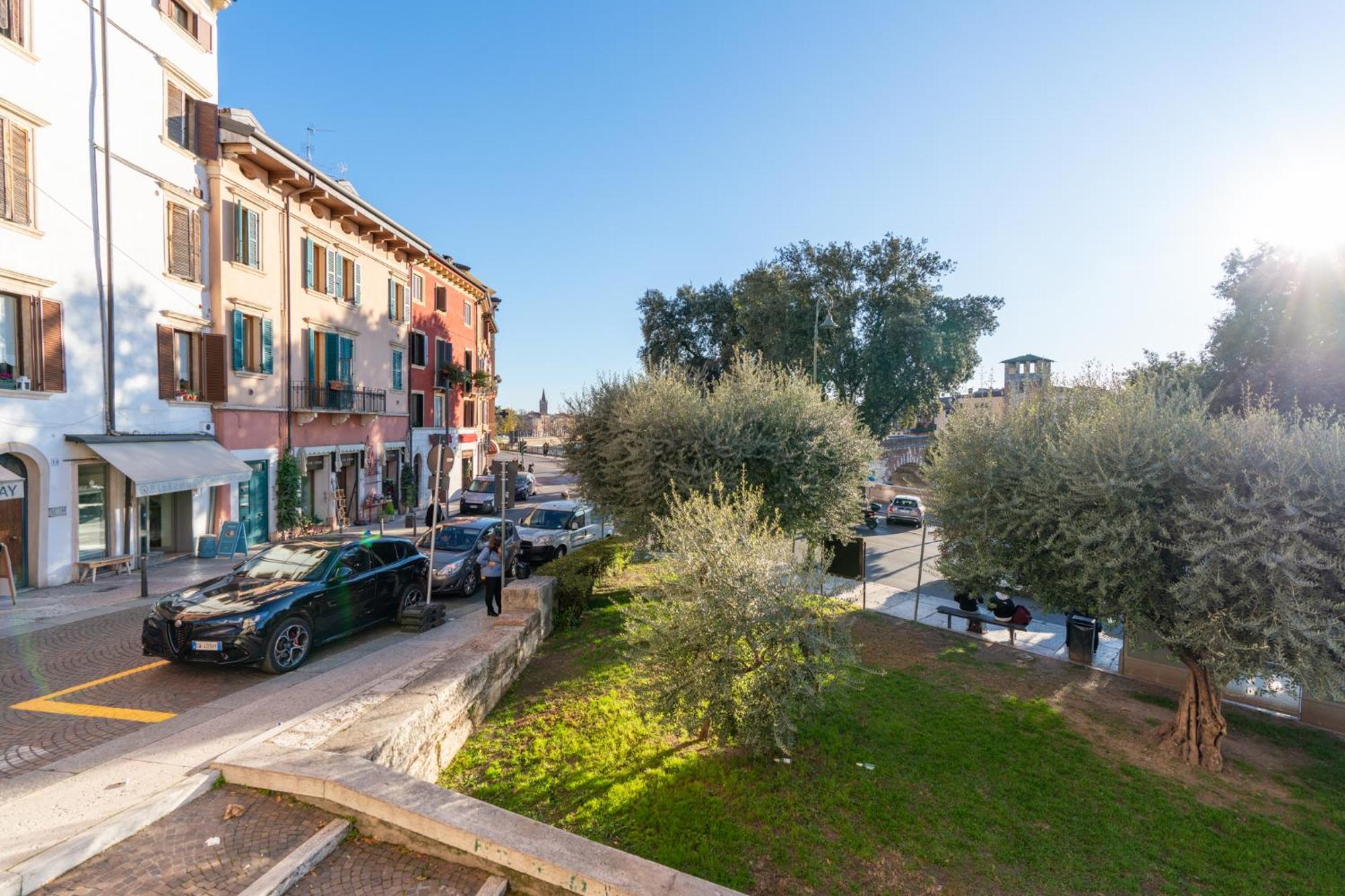 Bed & Breakfast La Finestra Sul Ponte By Postcardsfrom Verona
