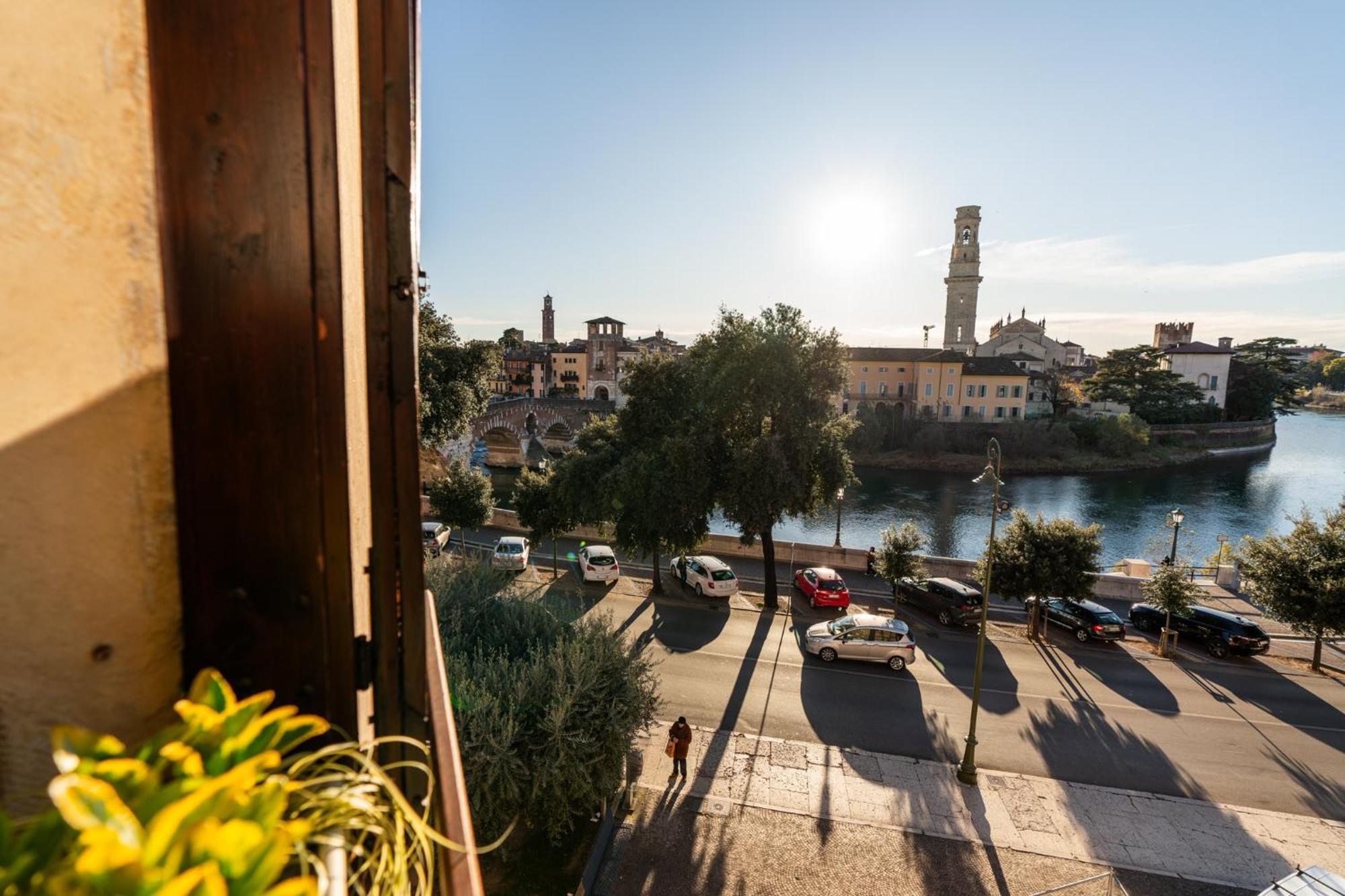 La Finestra Sul Ponte By Postcardsfrom Bed & Breakfast 2*