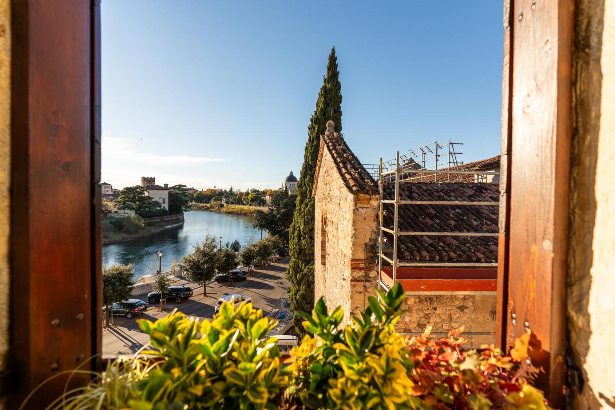 La Finestra Sul Ponte By Postcardsfrom 2*
