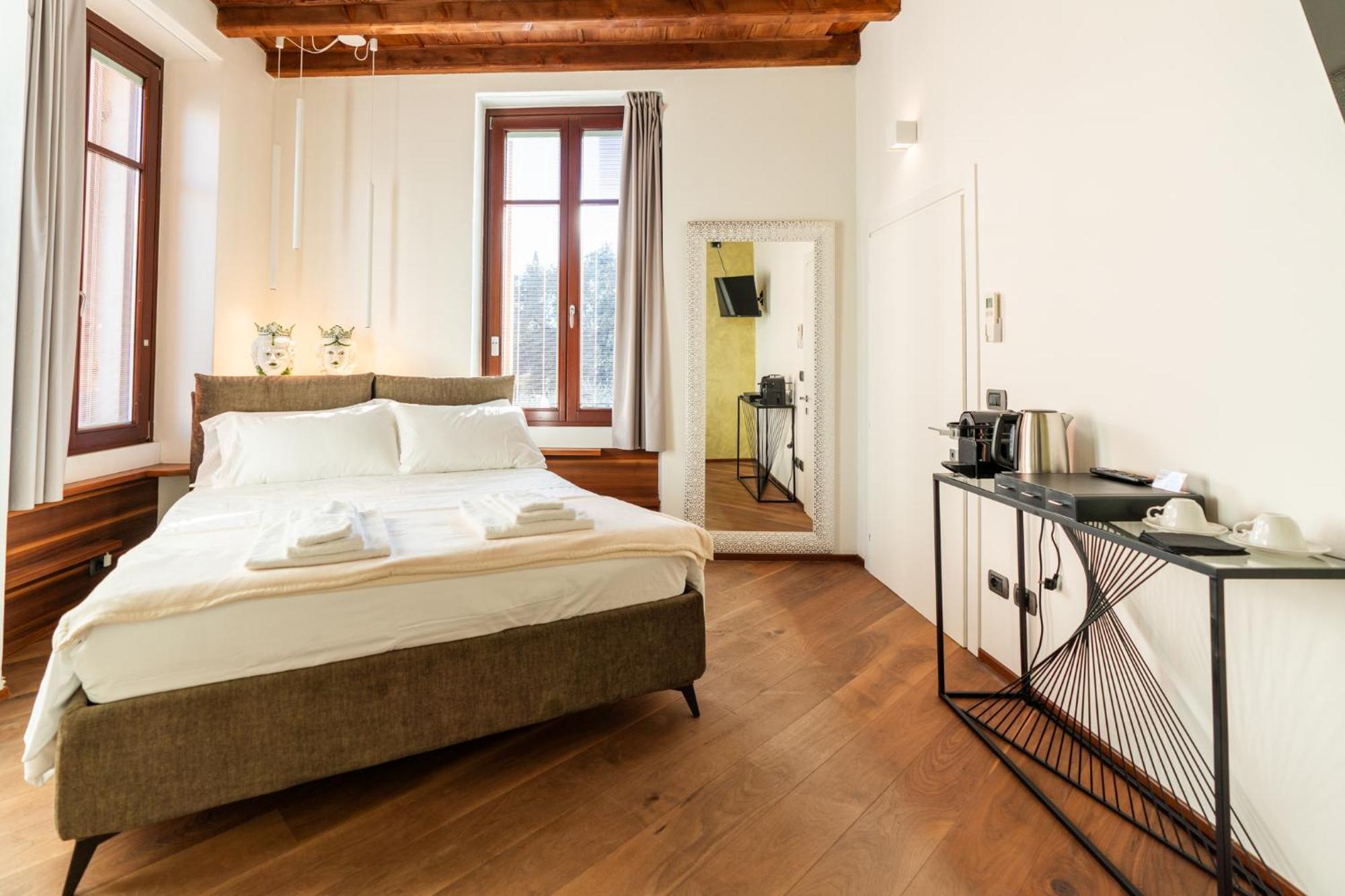 Bed & Breakfast La Finestra Sul Ponte By Postcardsfrom 2*