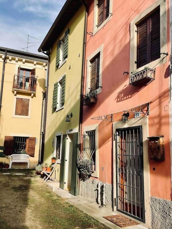 Romeos Public Free Parking Bike Casa vacanze