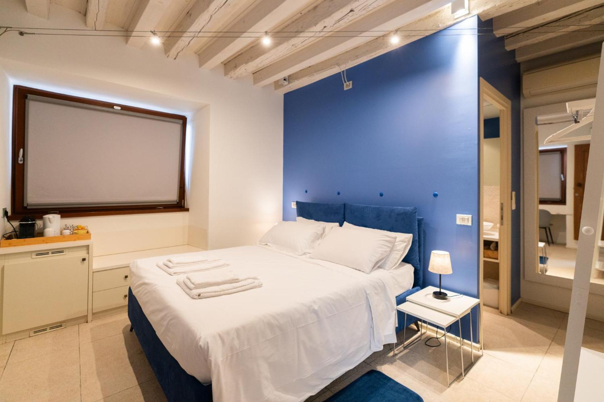Bed & Breakfast La Finestra Sul Ponte By Postcardsfrom
