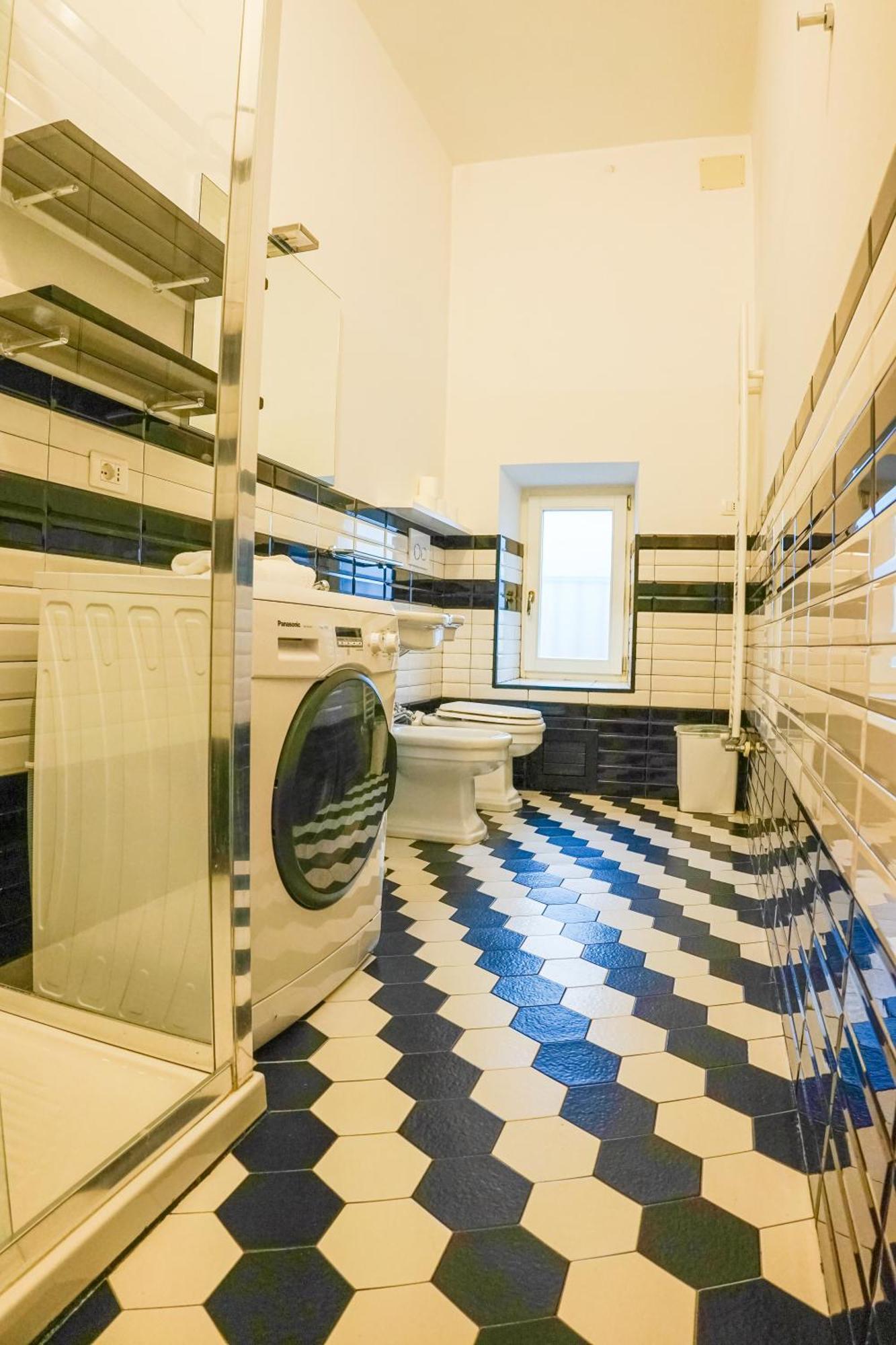 Italianflat - Via Adua Two Bedroom Old Town Apartment