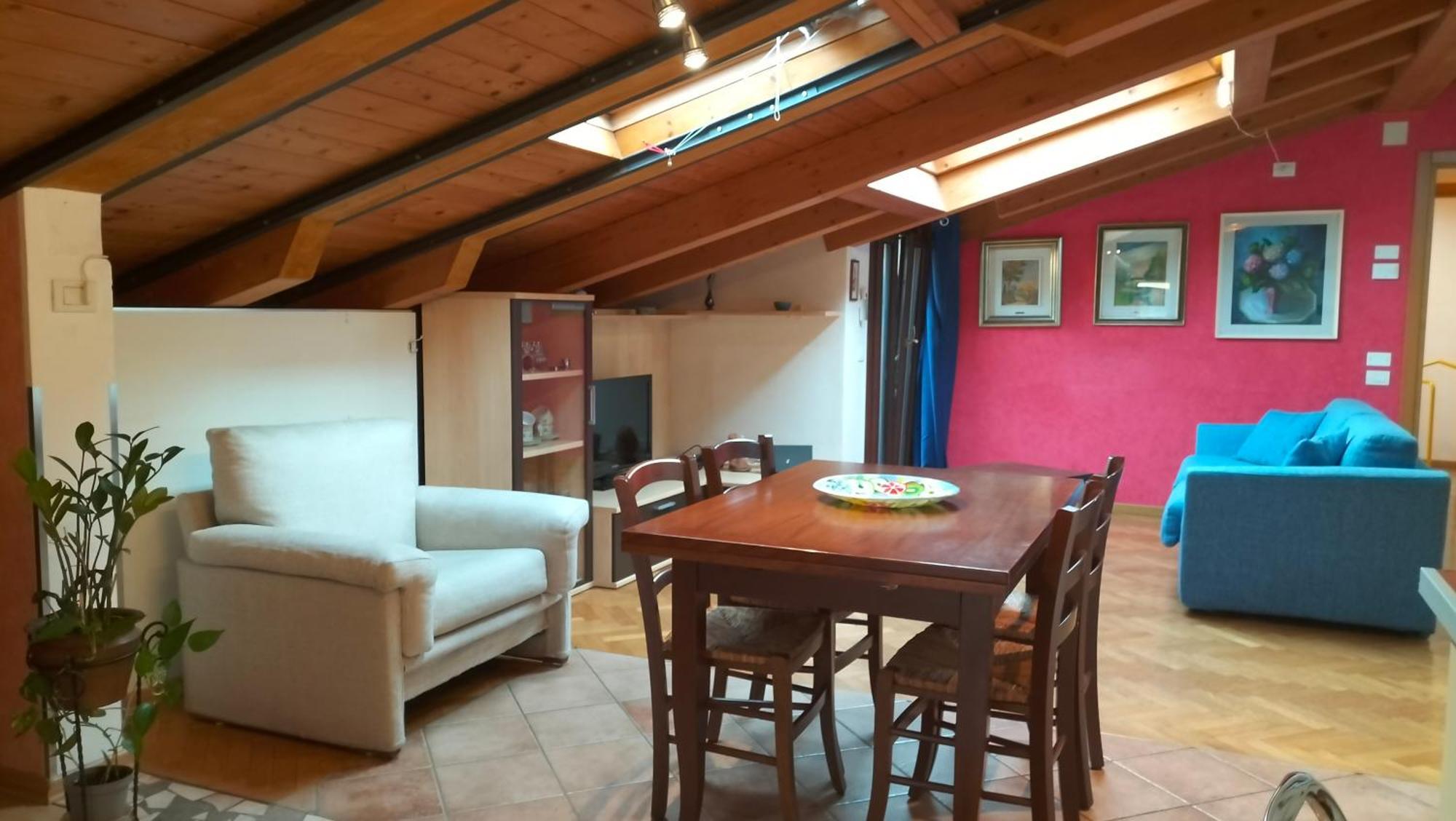 Casa Maffi Con Terrazzo In Centro Citta