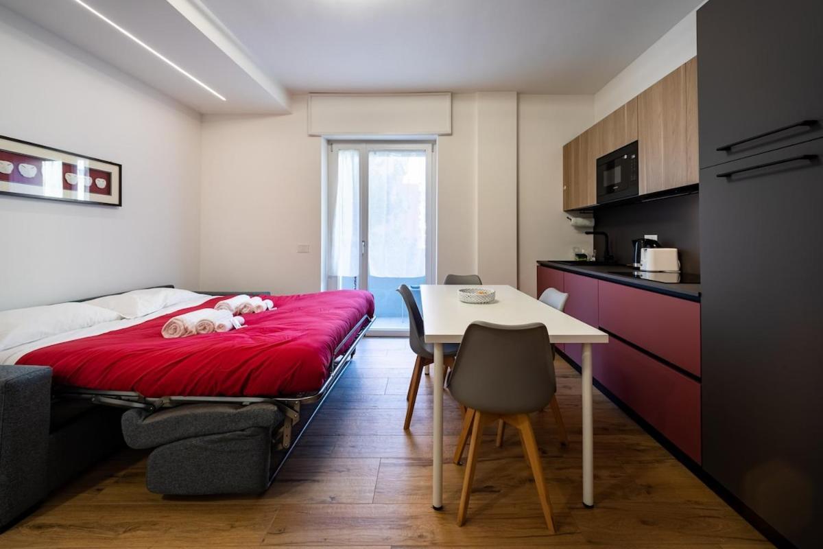 Modern Red Flat In Verona