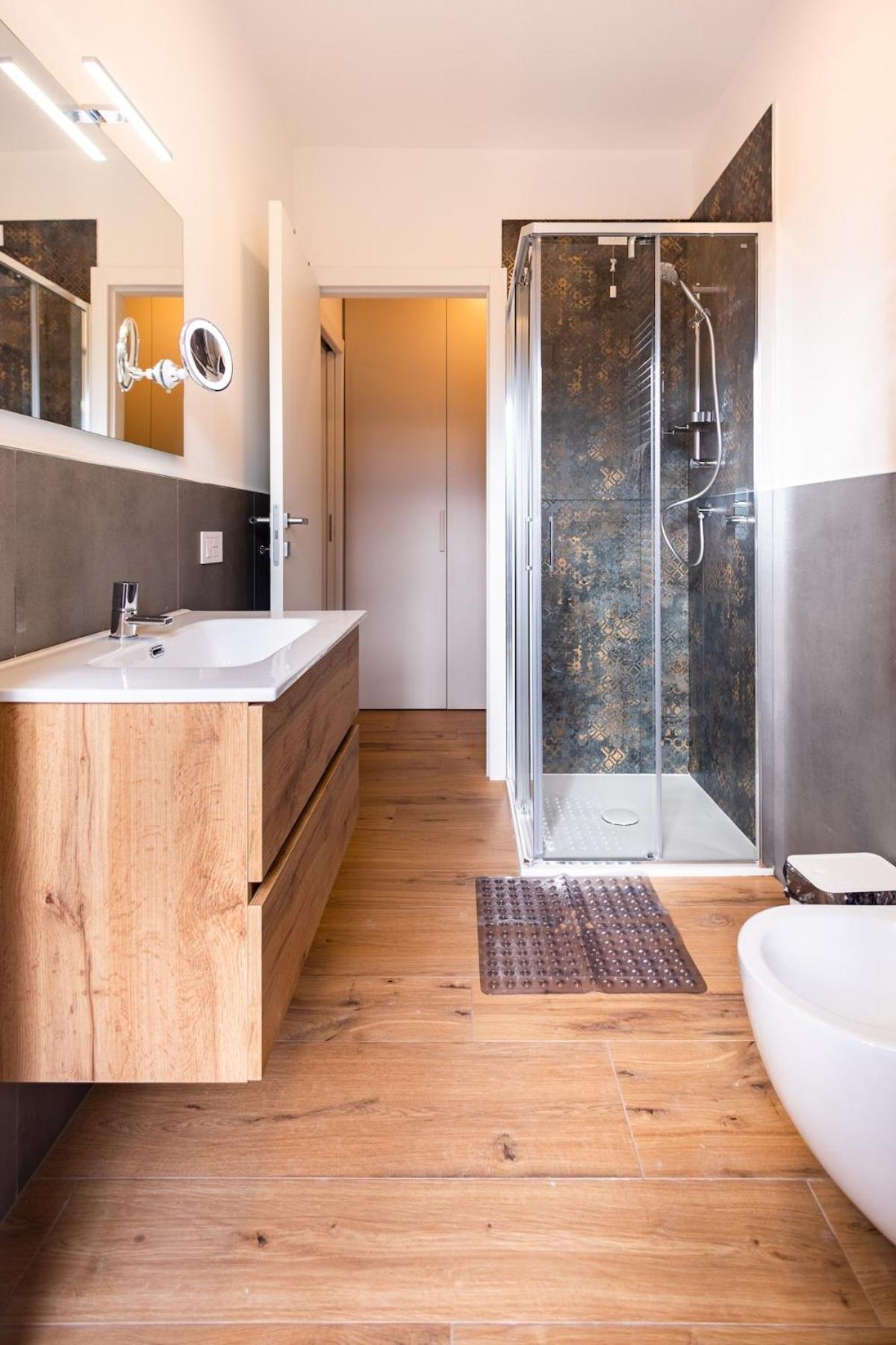 Modern Grey Flat In Apartment