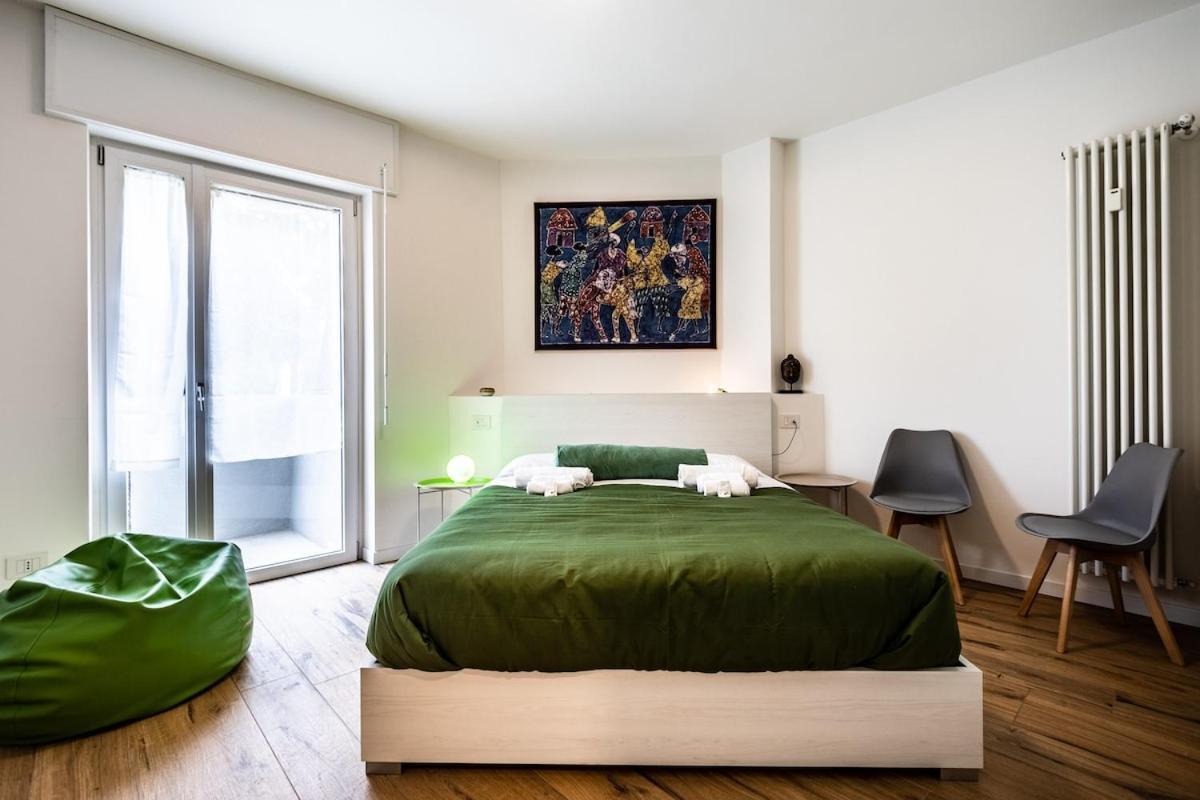 Modern Grey Flat In Apartment Verona