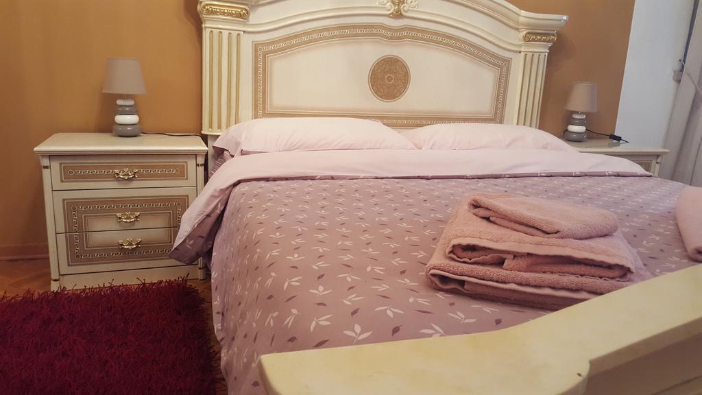 Bed & Breakfast In Arena L' Opera