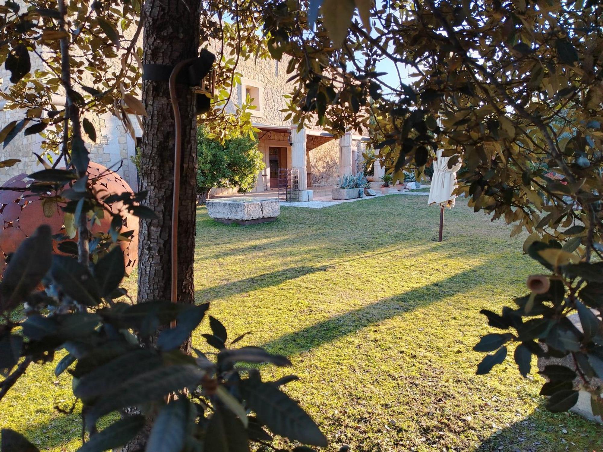 Delser Manor House *