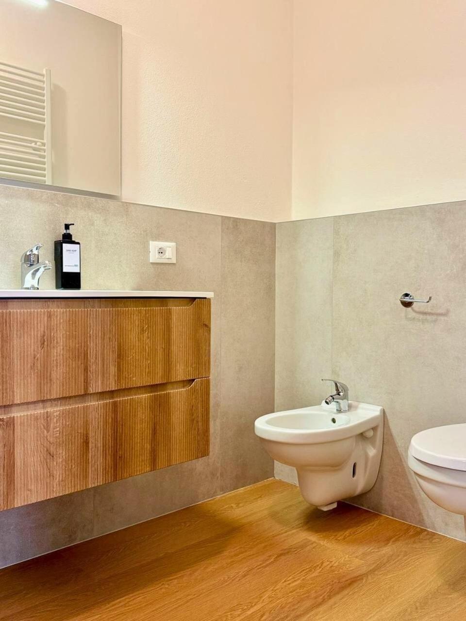 3 - 3 Bath - Bright Modern