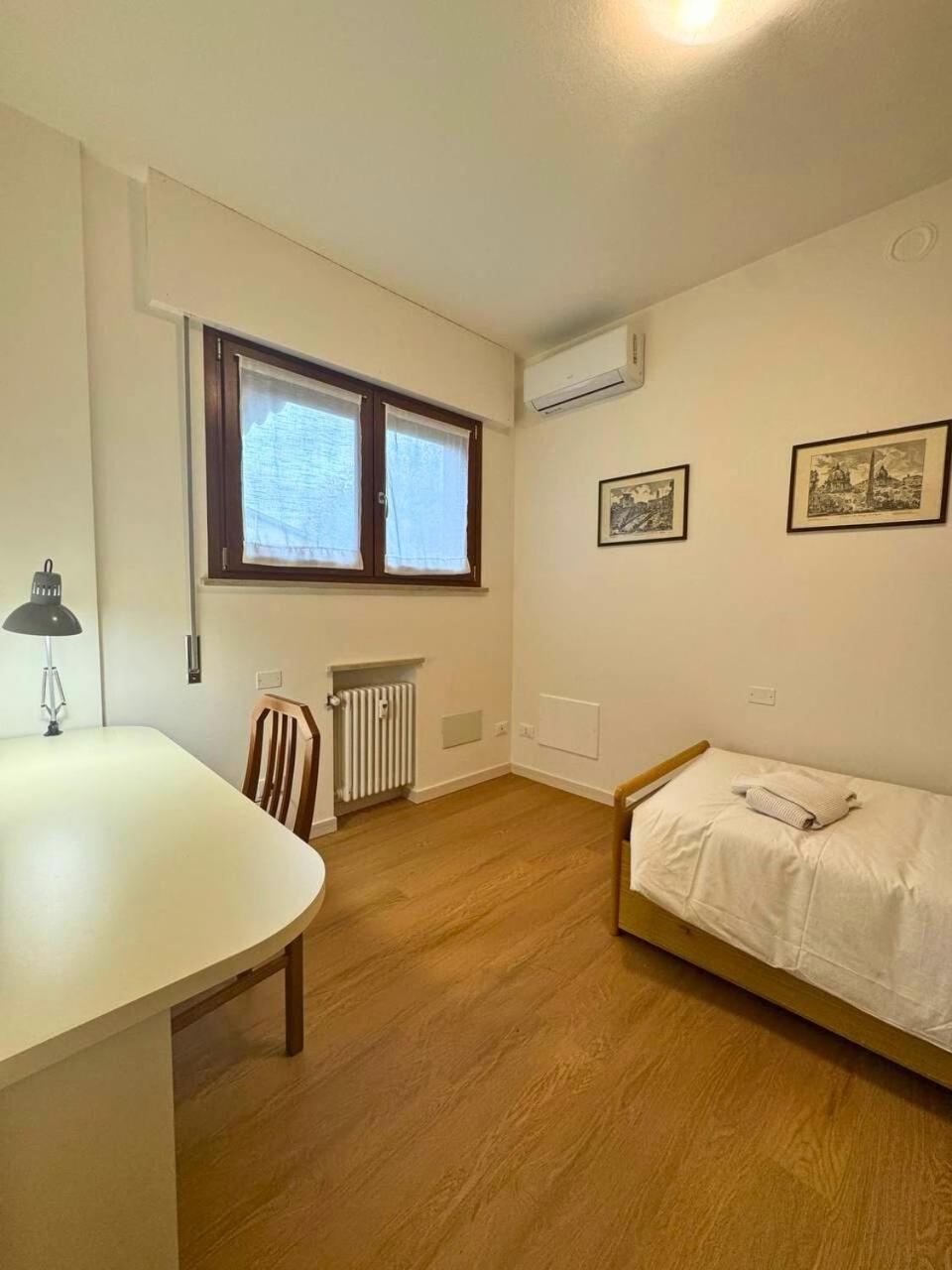 Apartment 3 - 3 Bath - Bright Modern *
