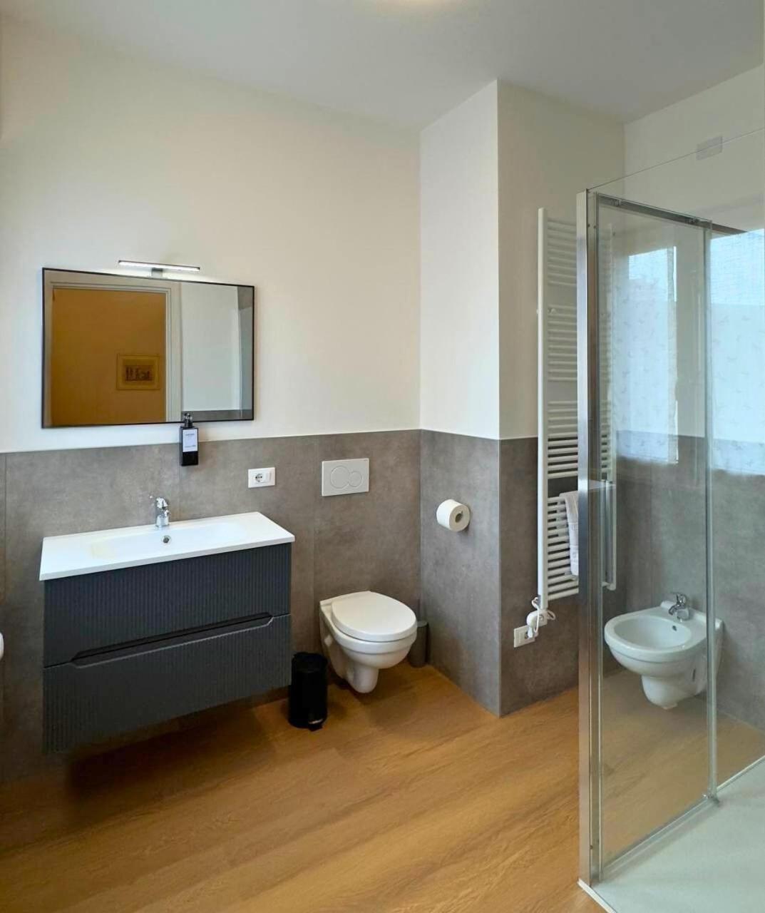 3 - 3 Bath - Bright Modern *