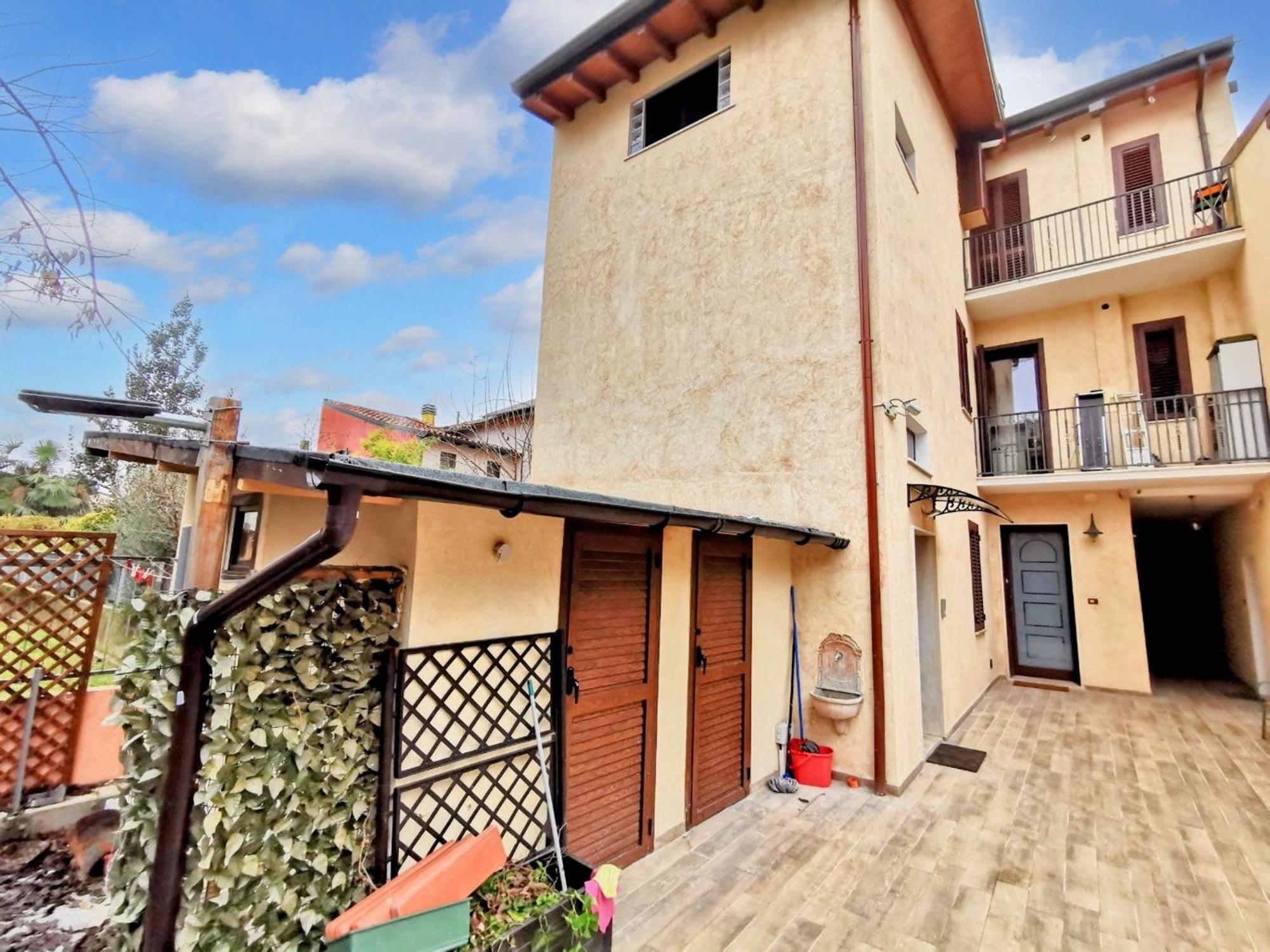 Apartment Elegant In 75 M² With Balcony Verona