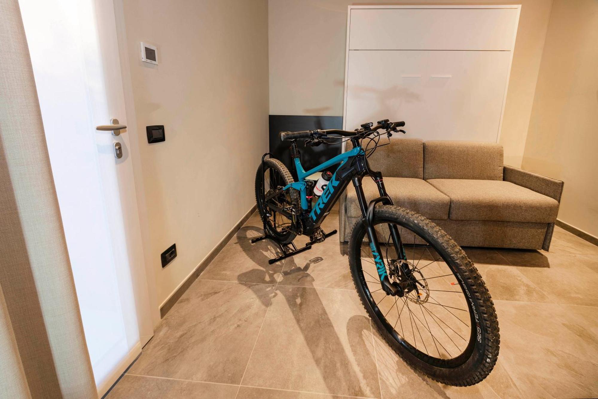 Italianflat - Verona's River, Free Parking For Car & Bike, Nature, Relax Guest house *