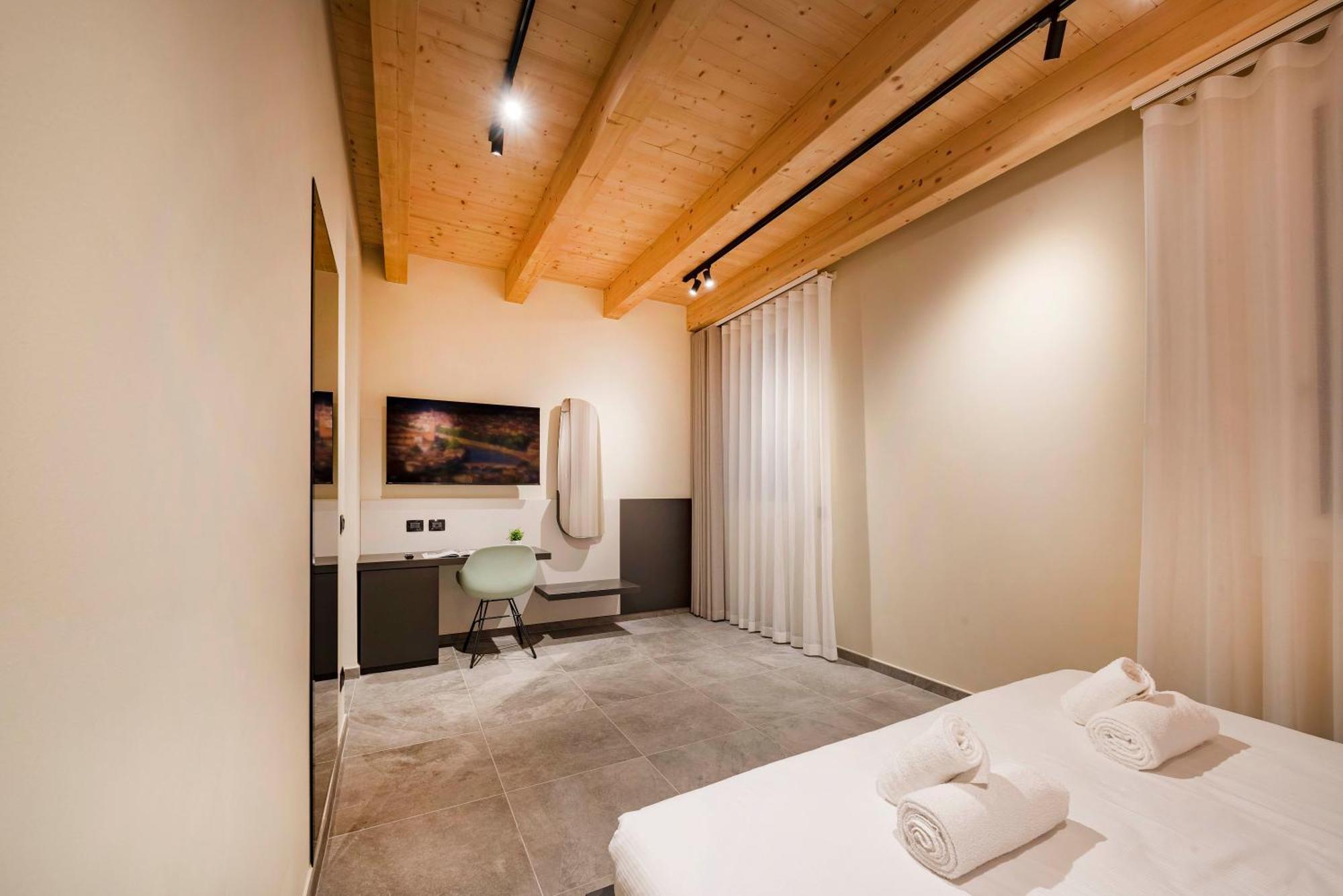 Italianflat - Verona's River, Free Parking For Car & Bike, Nature, Relax Guest house Verona