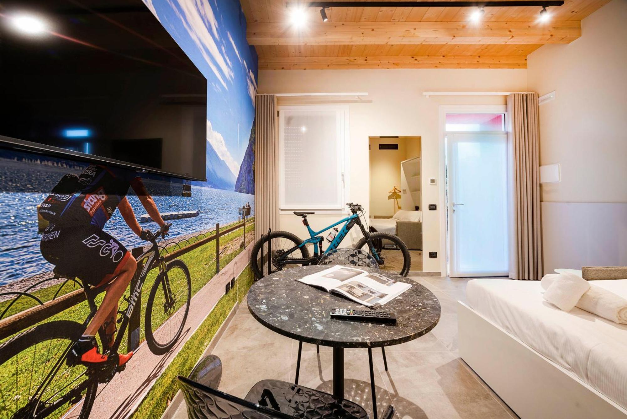 Guest house Italianflat - Verona's River, Free Parking For Car & Bike, Nature, Relax Verona