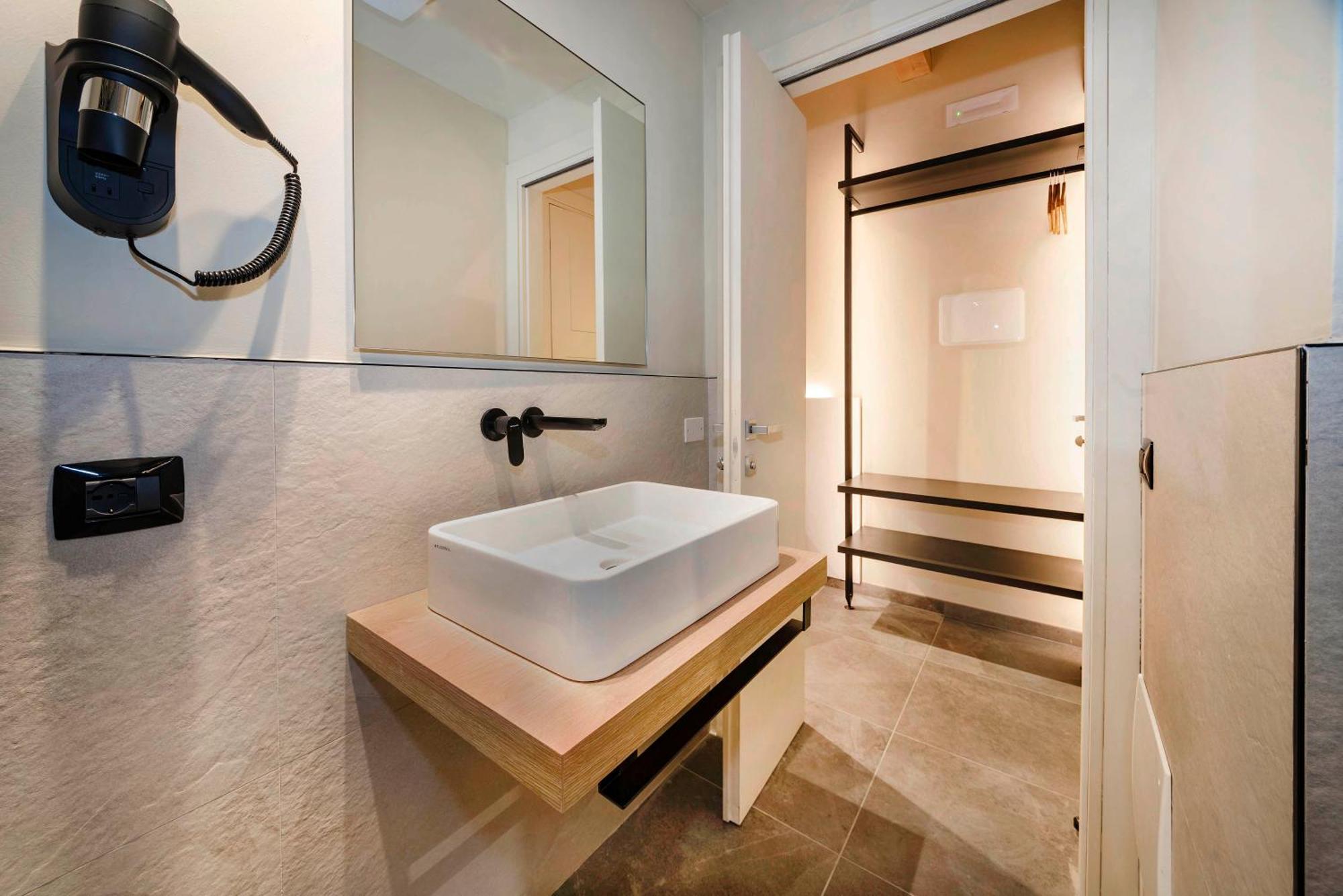 Italianflat - Verona's River, Free Parking For Car & Bike, Nature, Relax Gasthuis Verona