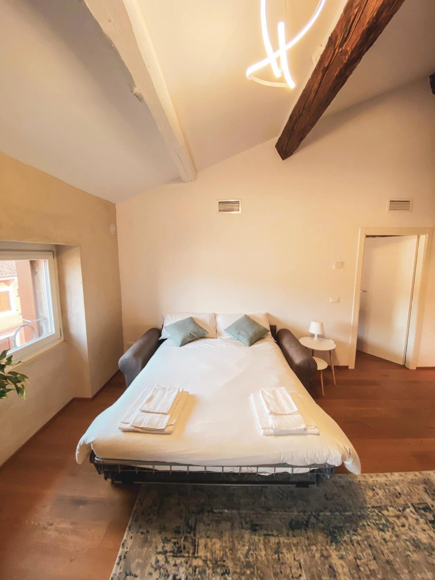 Ponte Pietra Luxury In *