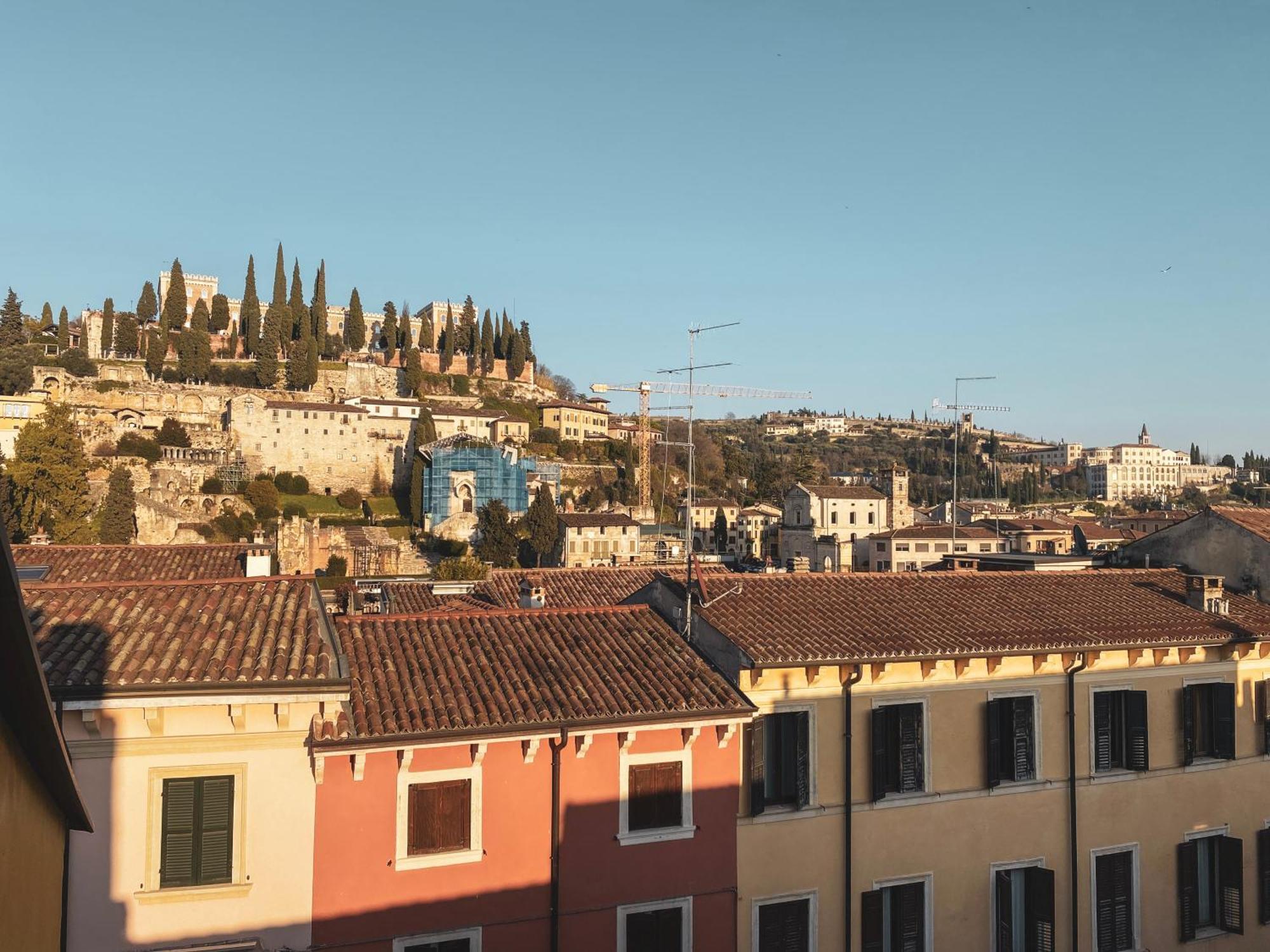 Ponte Pietra Luxury In Apartment Verona