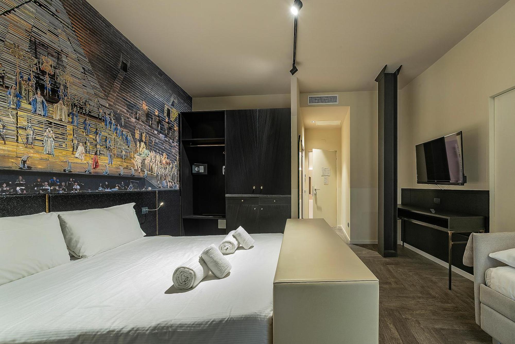 Italianflat - Roman Theater Old Town Guest house *