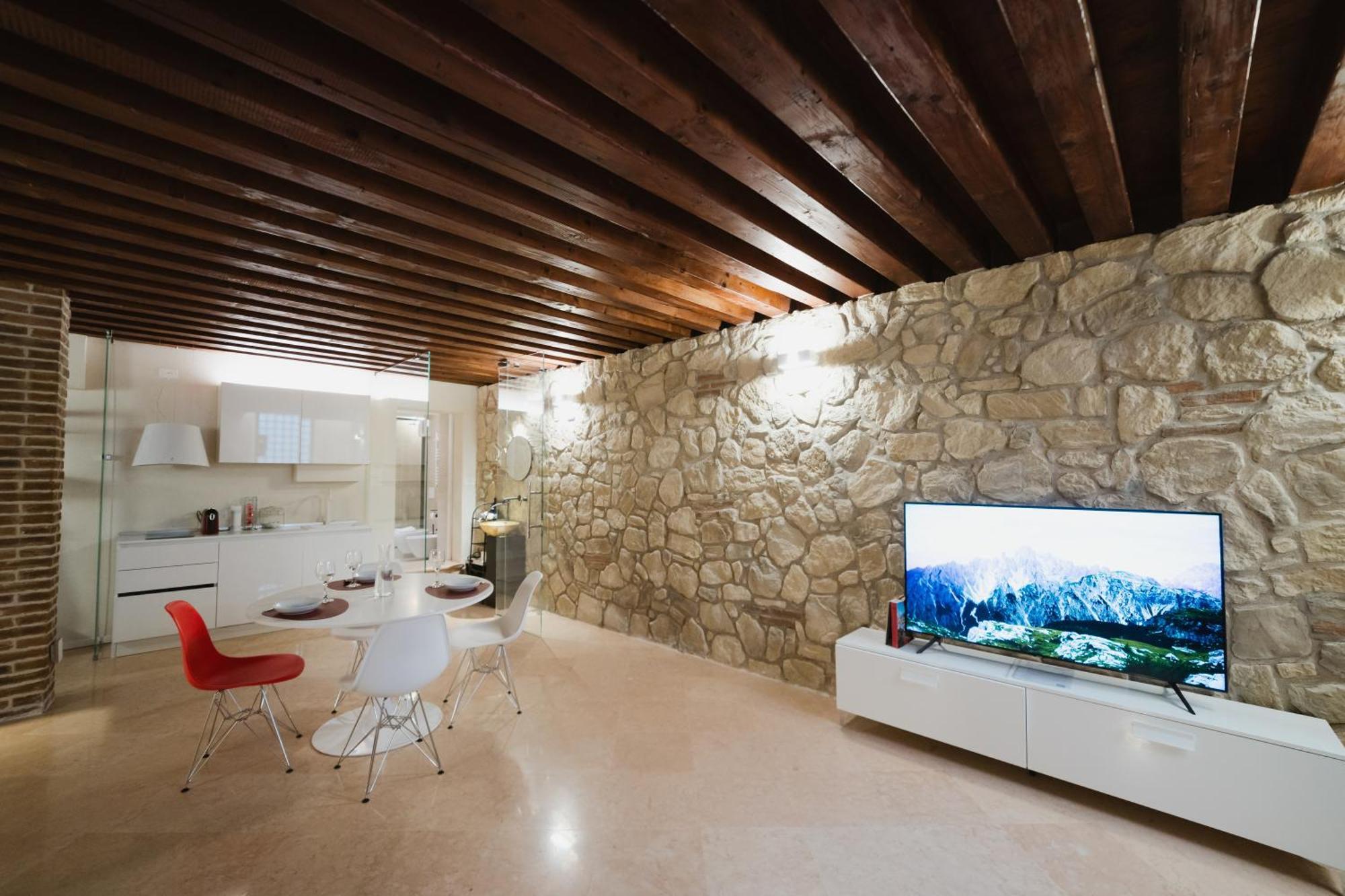 Retreat Centro Antico Elegante In Palazzo Storico Apartment Verona