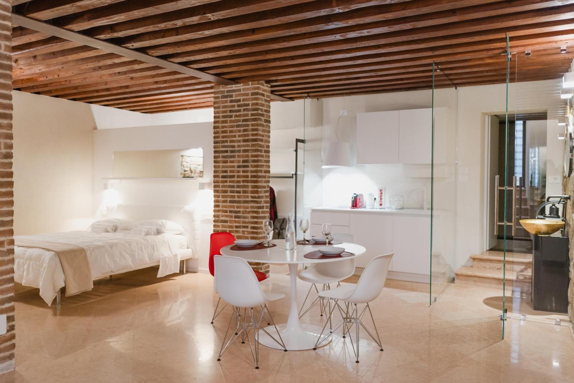 Retreat Centro Antico Elegante In Palazzo Storico Verona
