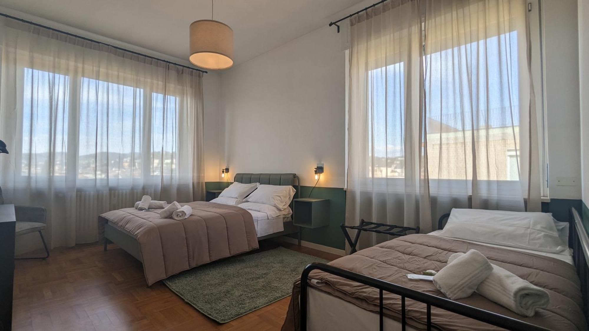 Apartment Big House-private Parking-12