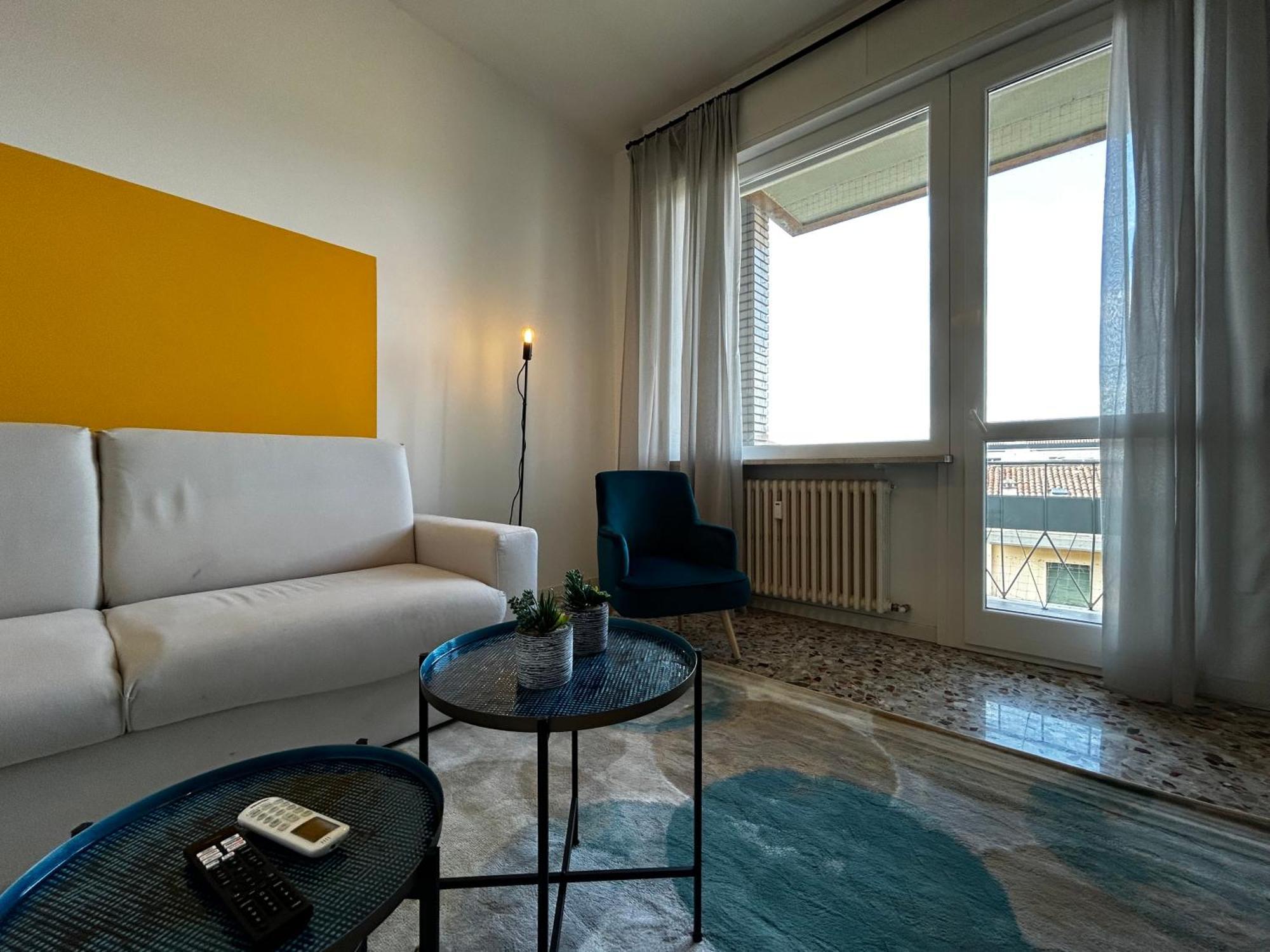 Apartment Big House-private Parking-12