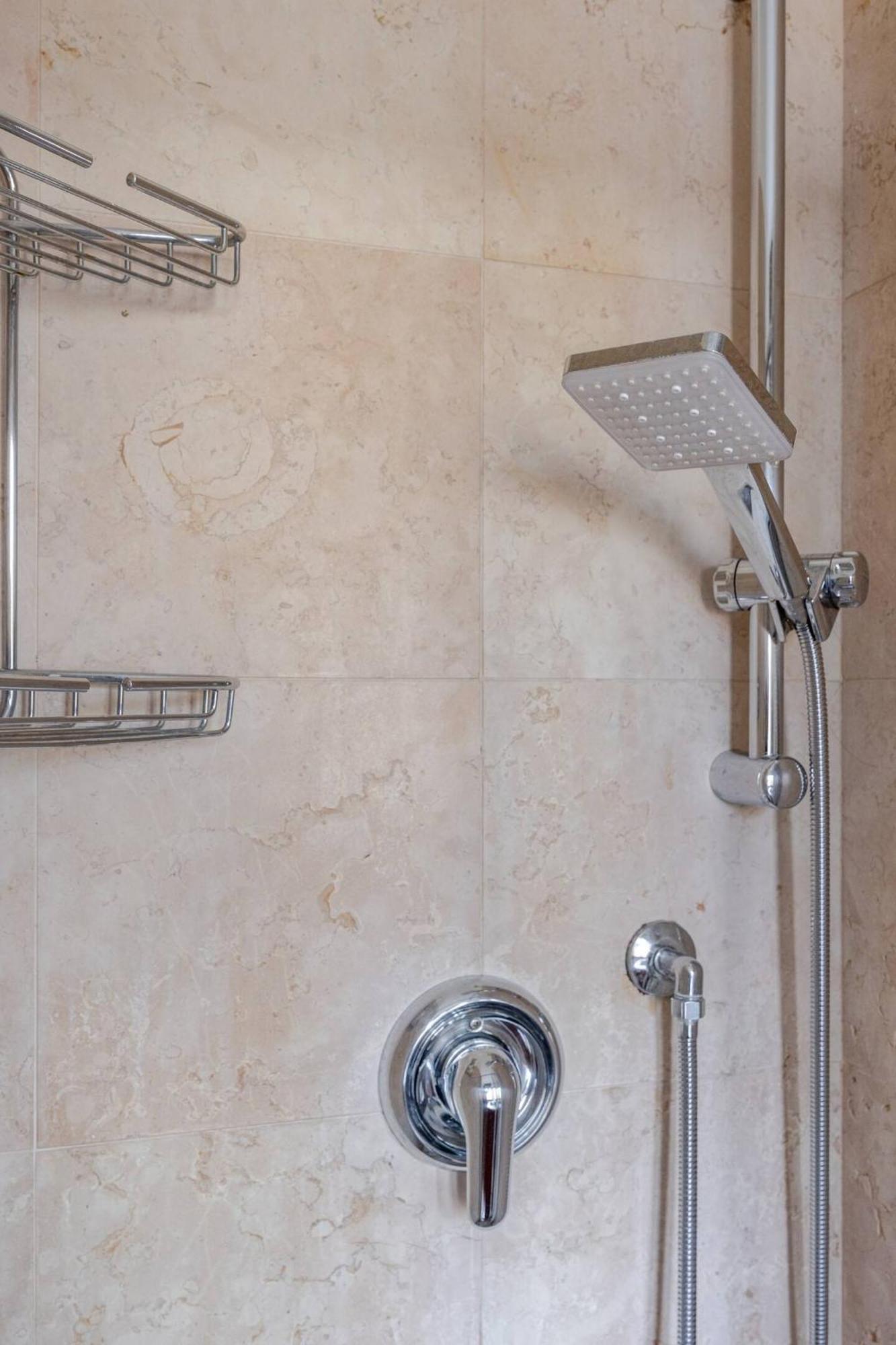 Apartment Cream Verona