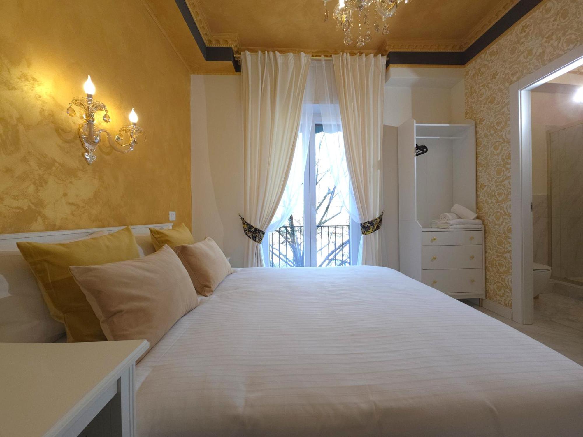 Aparthotel Brands 4 *