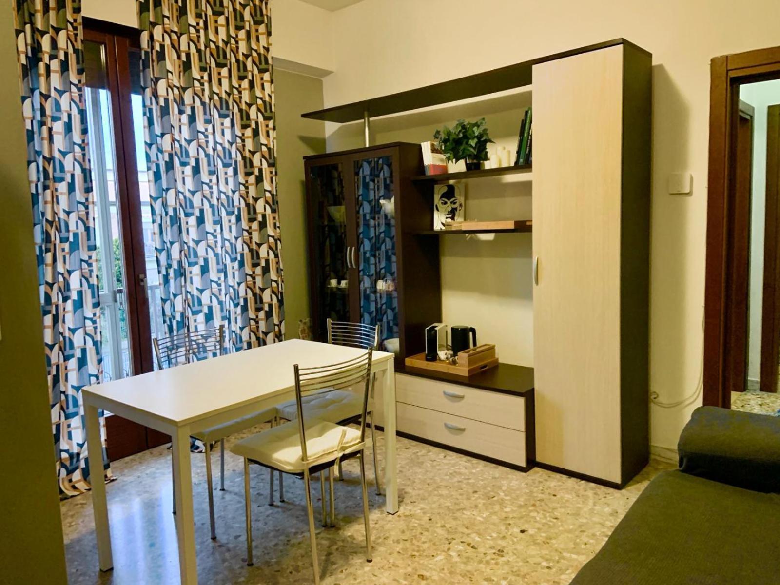 Interno 6 Apartment *