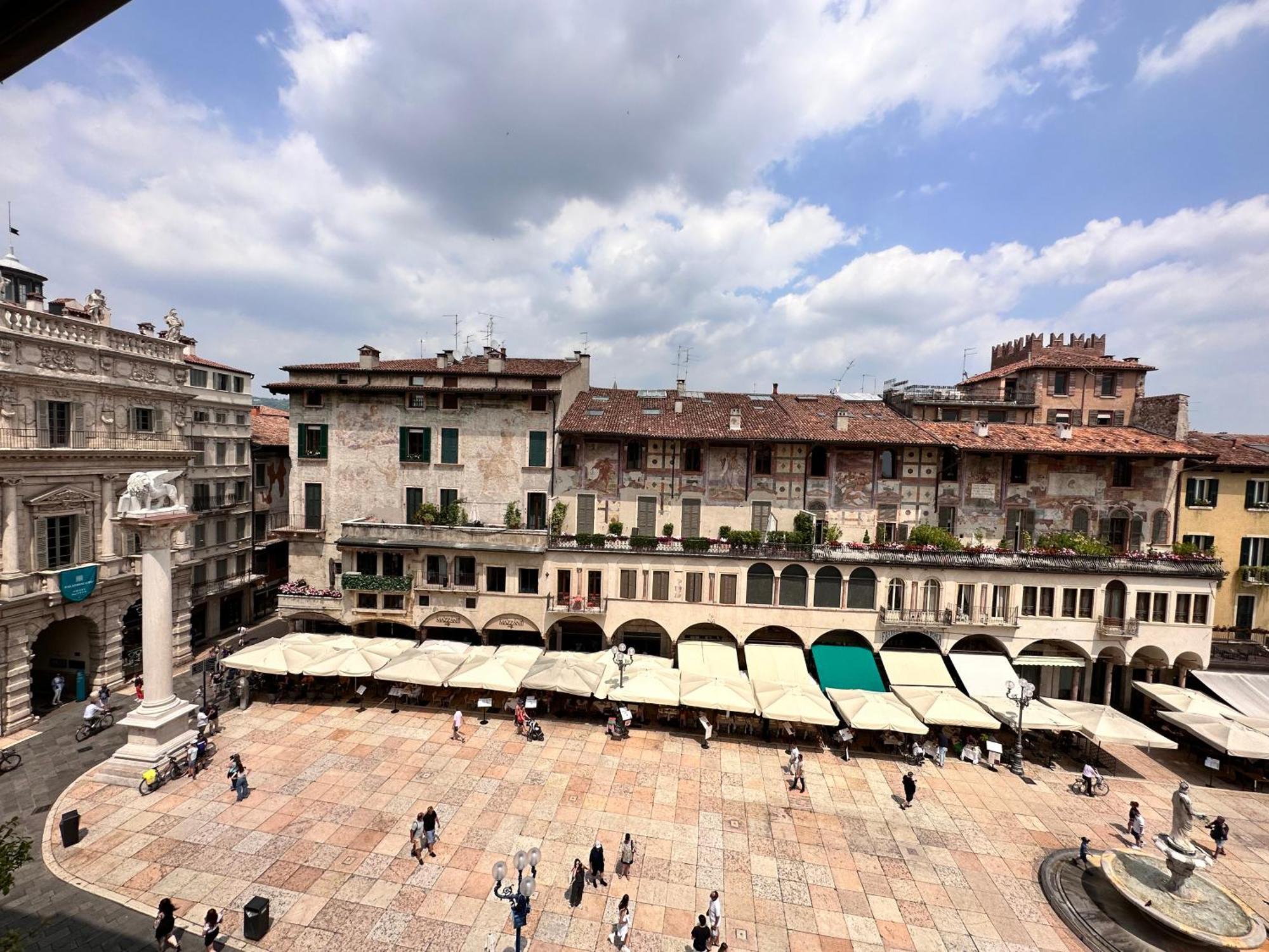 Truly - Delle Erbe Guest house *