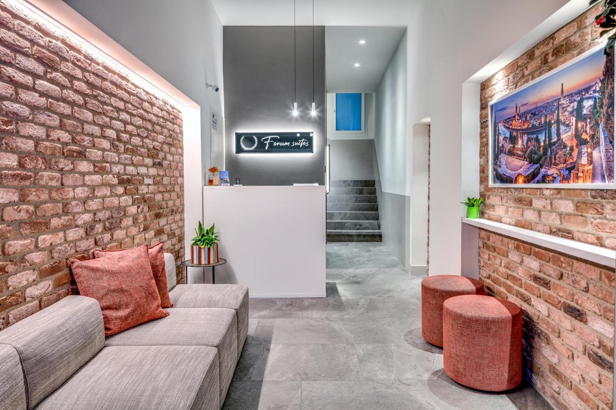 Forum Apartment